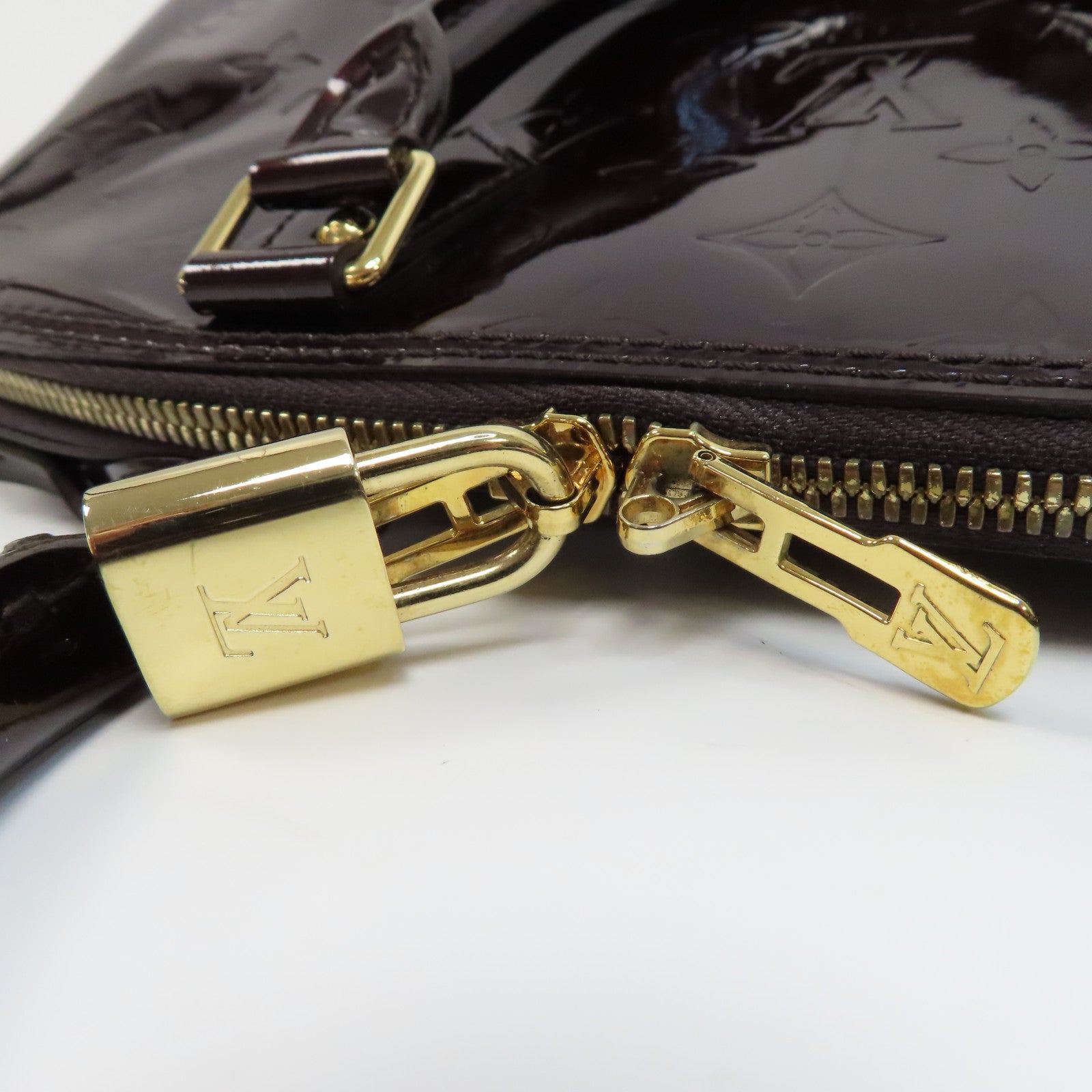 LOUIS VUITTON Vernis Alma PM金扣手挽袋酒紅色