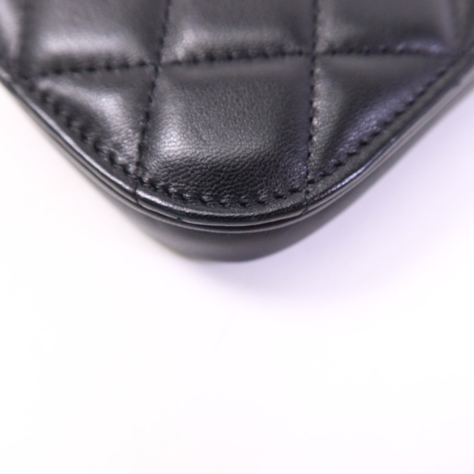 CHANEL 羊皮皮革Vanity Phone Holder鏈帶肩背袋
