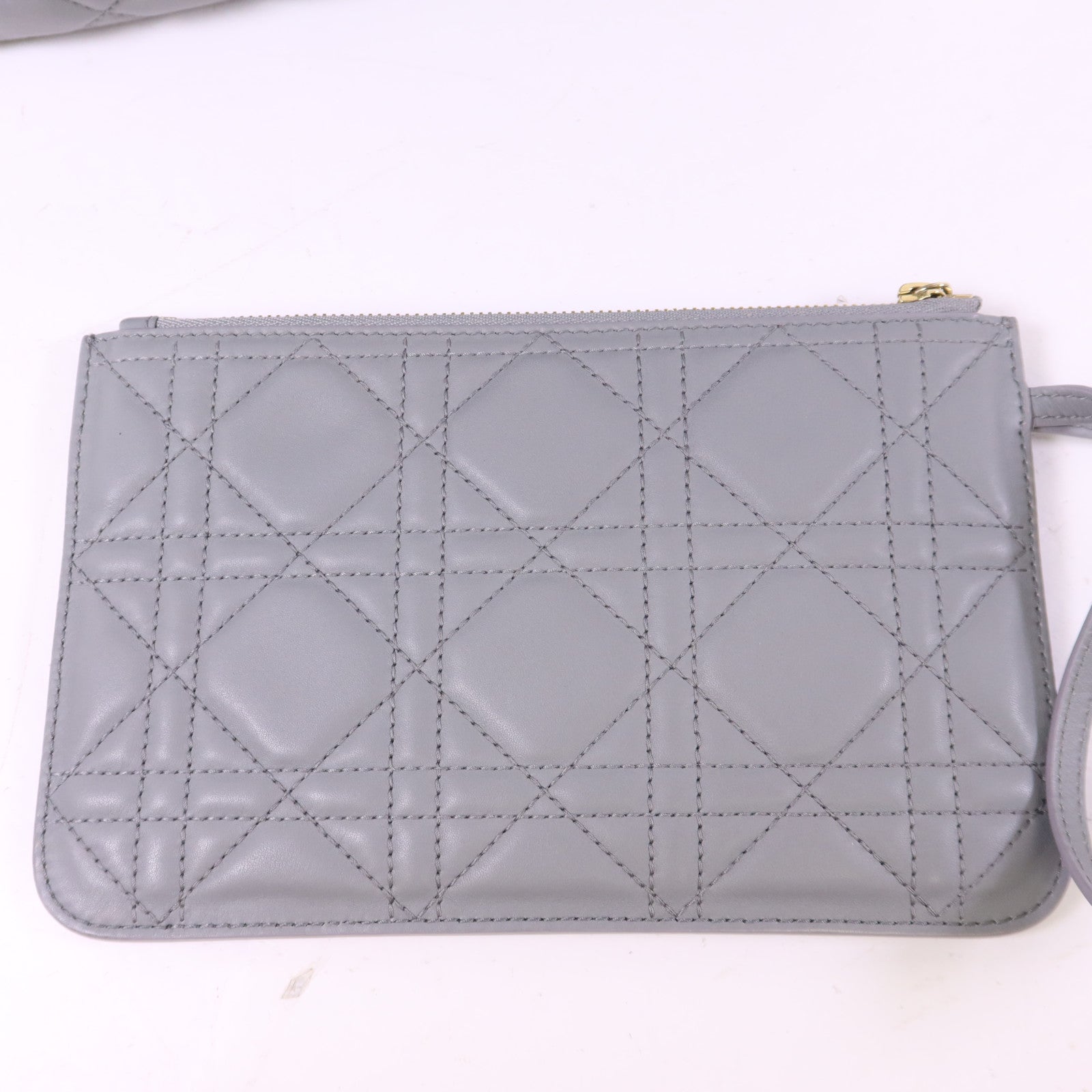 Dior 【激減優惠】牛皮皮革Toujours Medium金扣手挽袋