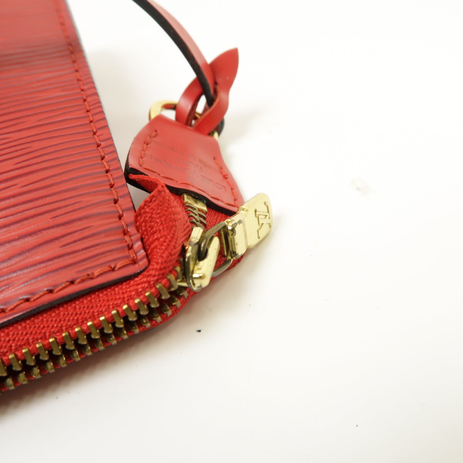 LOUIS VUITTON 【激減優惠】Epi Pochette Accessories金扣手挽袋紅色
