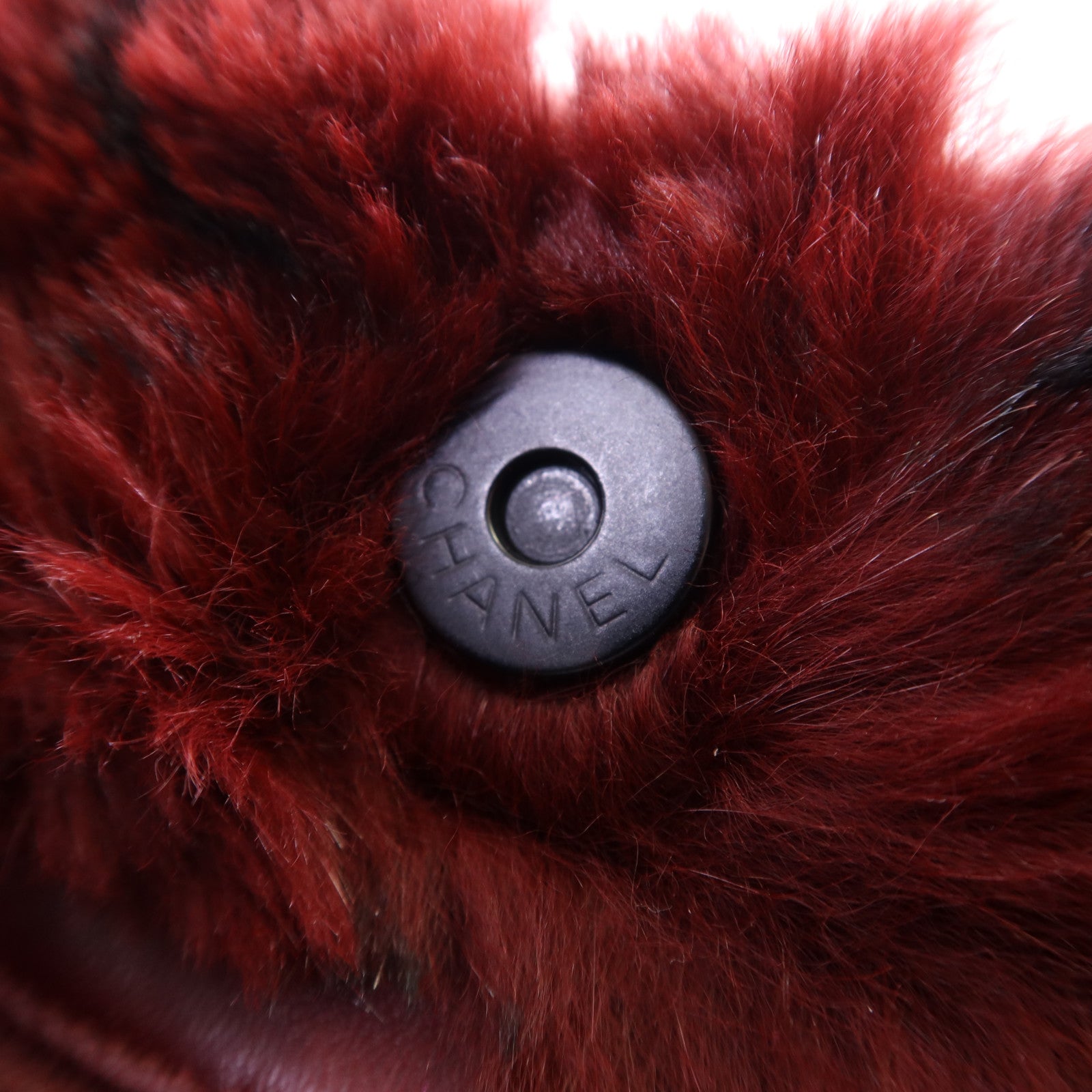 CHANEL 兔毛Shoulder Bag黑扣鏈帶肩背袋