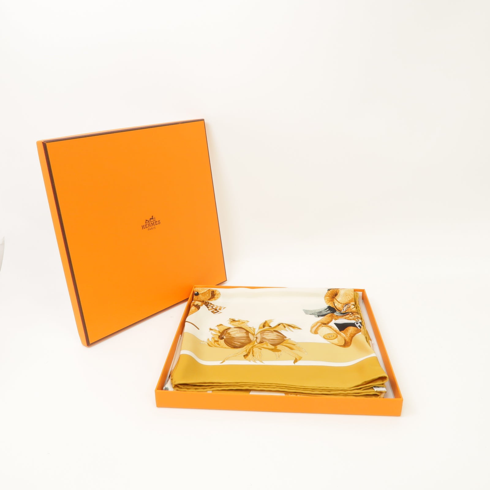 HERMES 【激減優惠】絲質Scarf絲巾棕色/白色