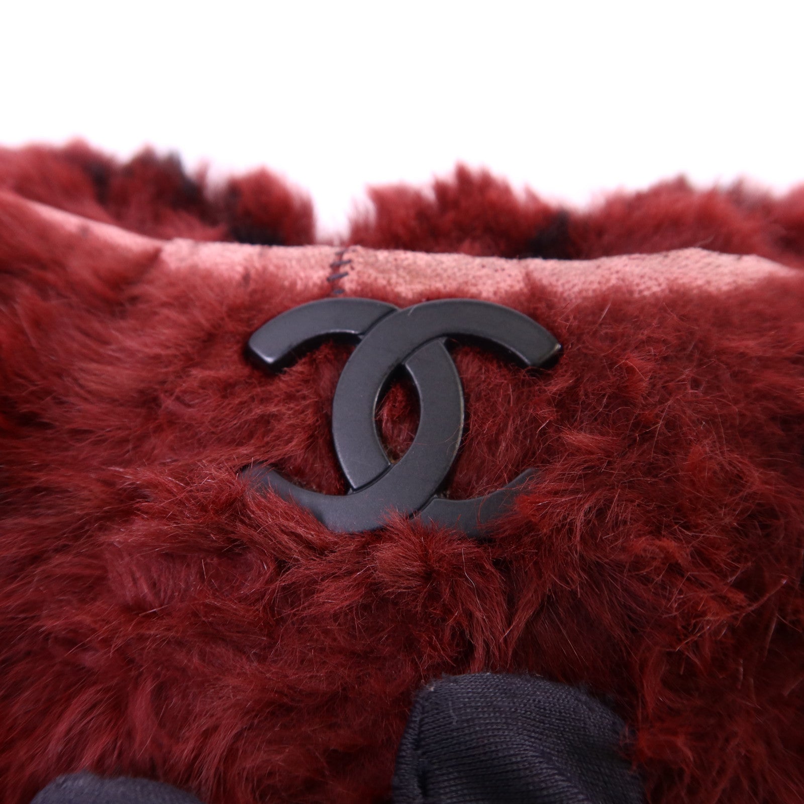 CHANEL 兔毛Shoulder Bag黑扣鏈帶肩背袋