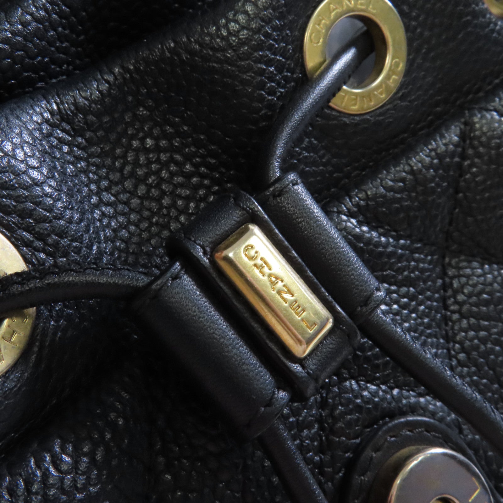 CHANEL 菱格Caviar皮革Backpack金扣背包黑色