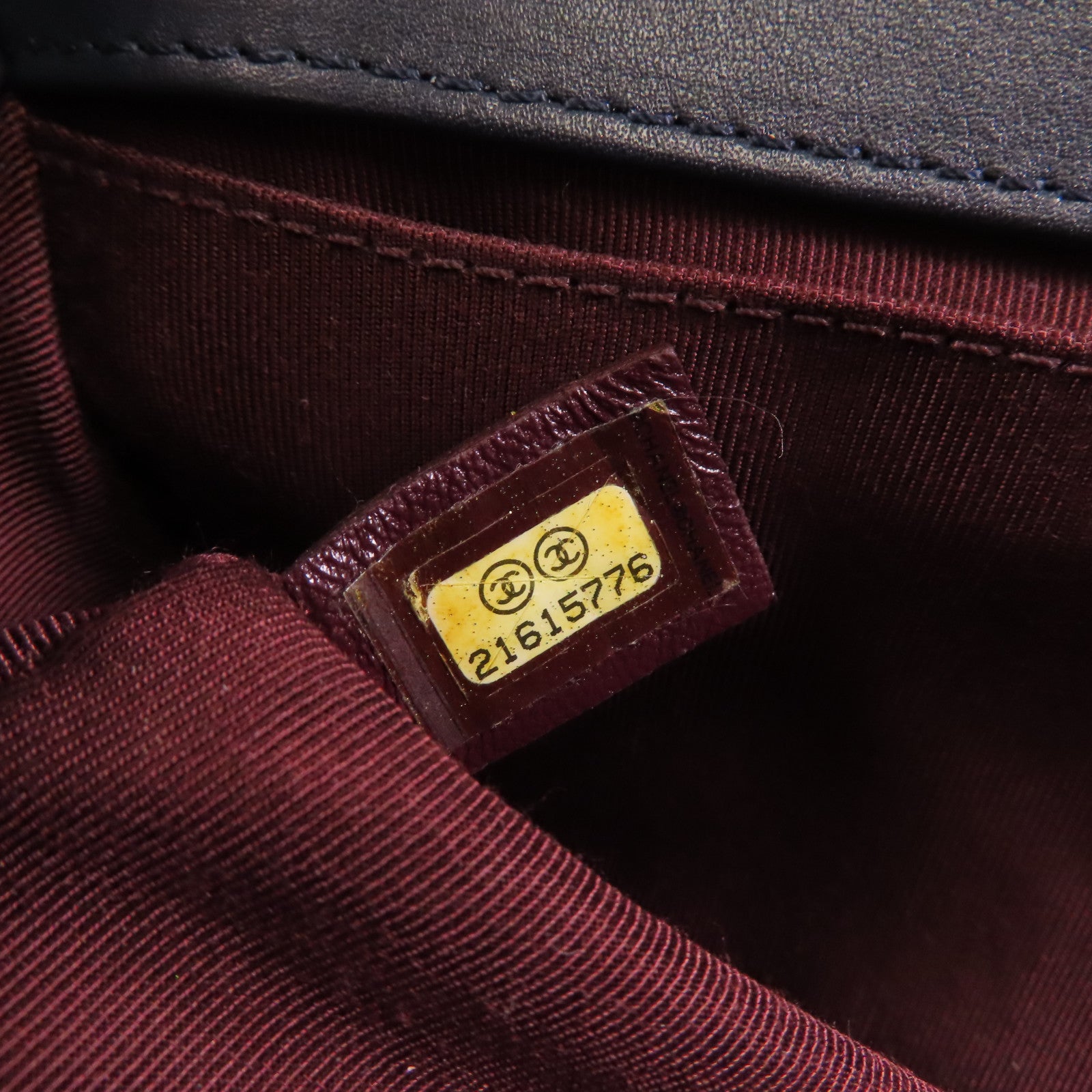 CHANEL 牛皮皮革Boy 25銀扣鏈帶肩背袋