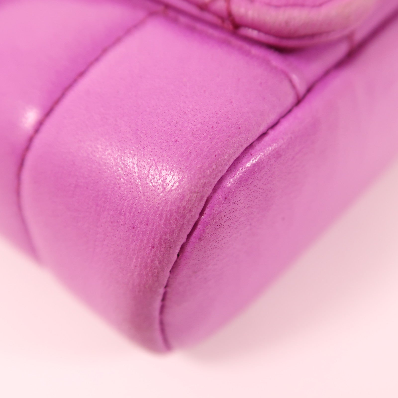 CHANEL 牛皮皮革Shoulder Bag金扣肩背袋