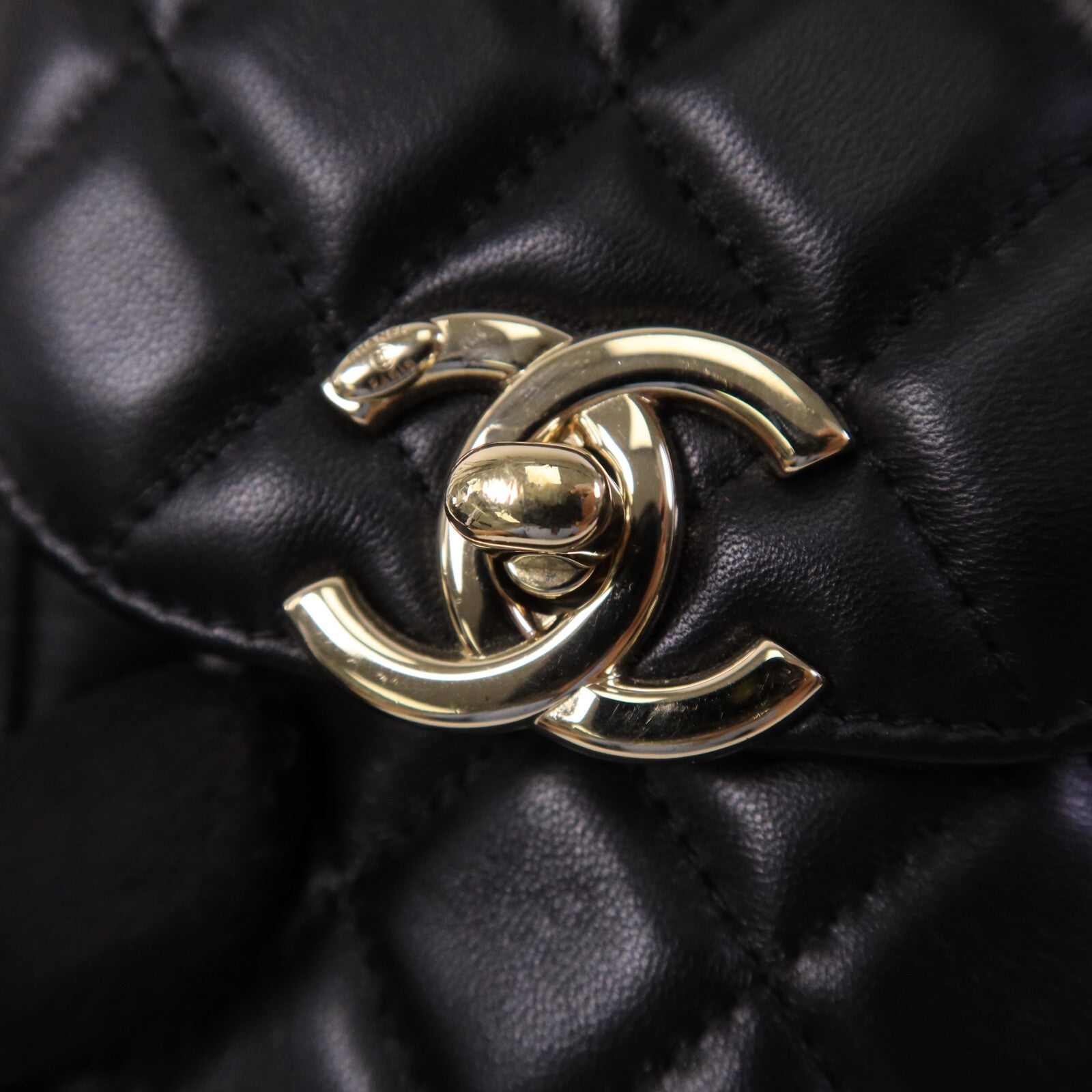 CHANEL 羊皮皮革Vanity Phone Holder鏈帶肩背袋