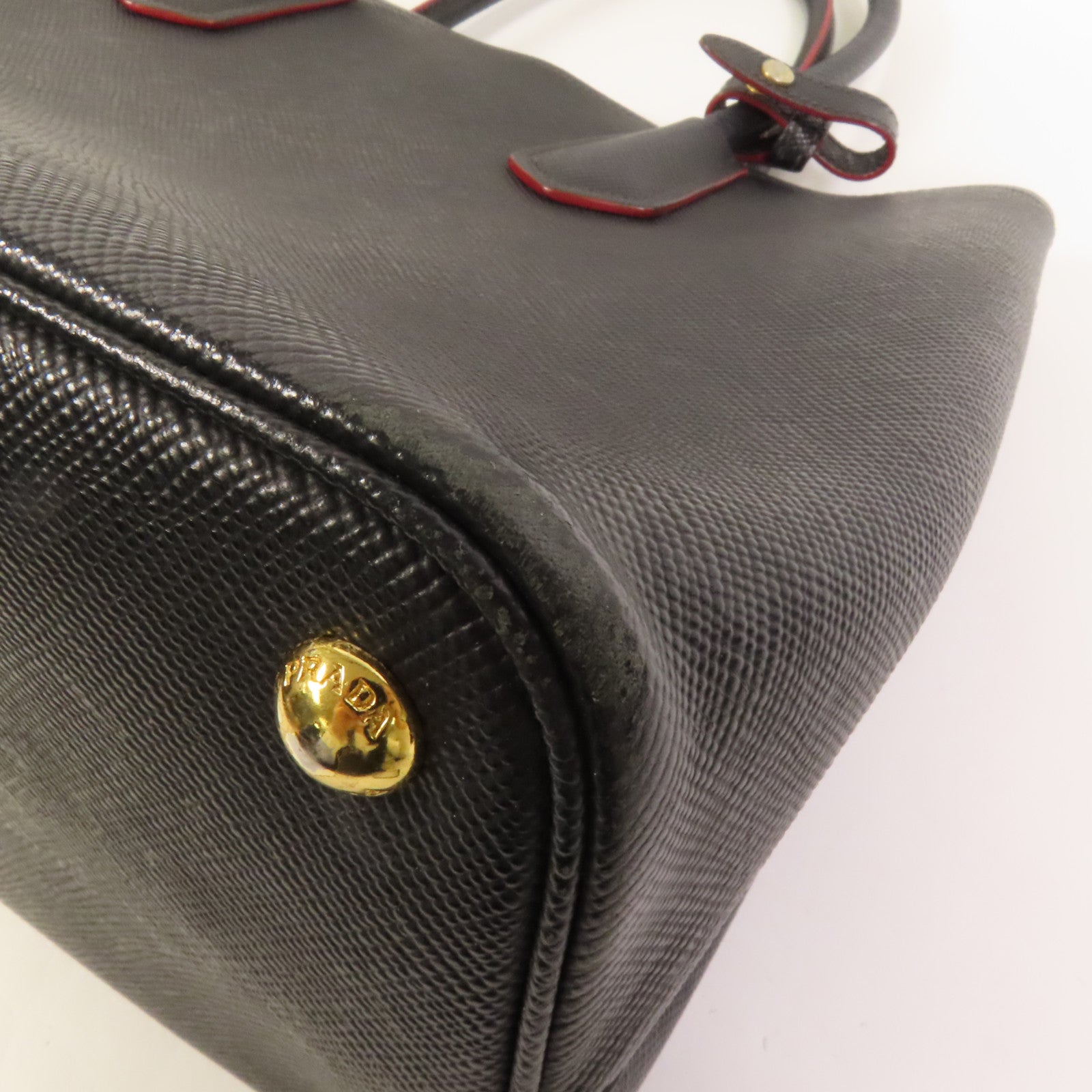PRADA Saffiano皮革Handbag金扣手挽袋