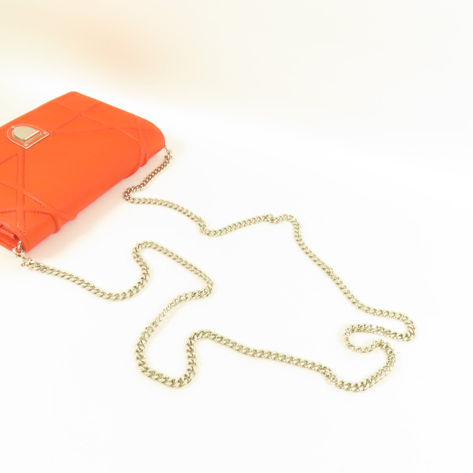 Dior 【激減優惠】牛皮皮革 Diorama Wallet On Chain鏈帶肩背袋