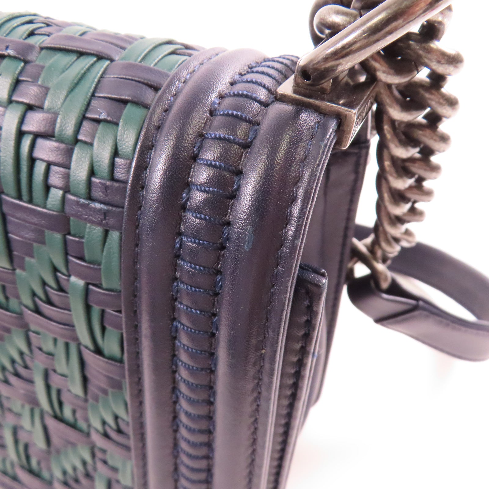 CHANEL 牛皮皮革Boy 25銀扣鏈帶肩背袋