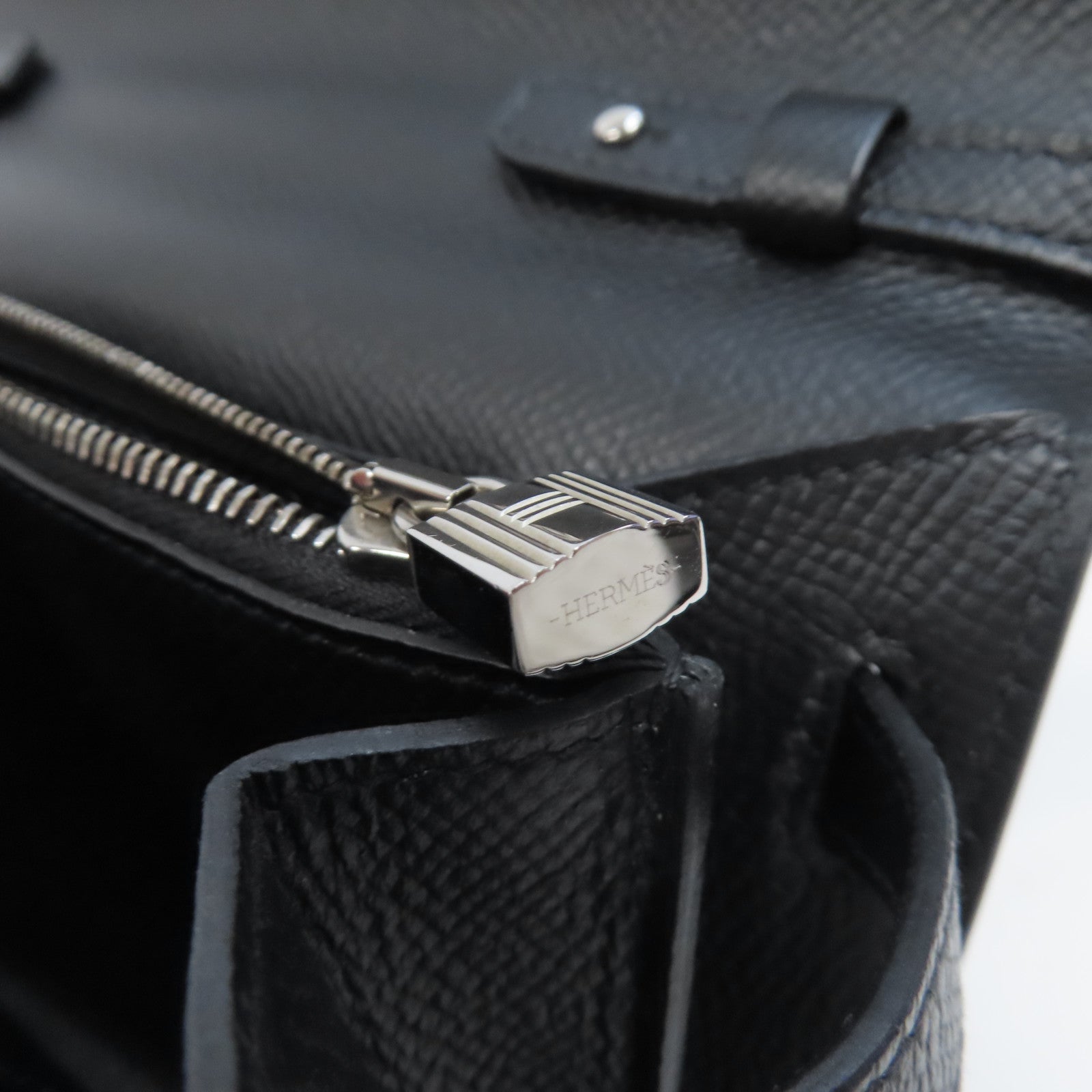 HERMES Togo皮革Kelly To Go銀扣肩背袋Noir/黑色