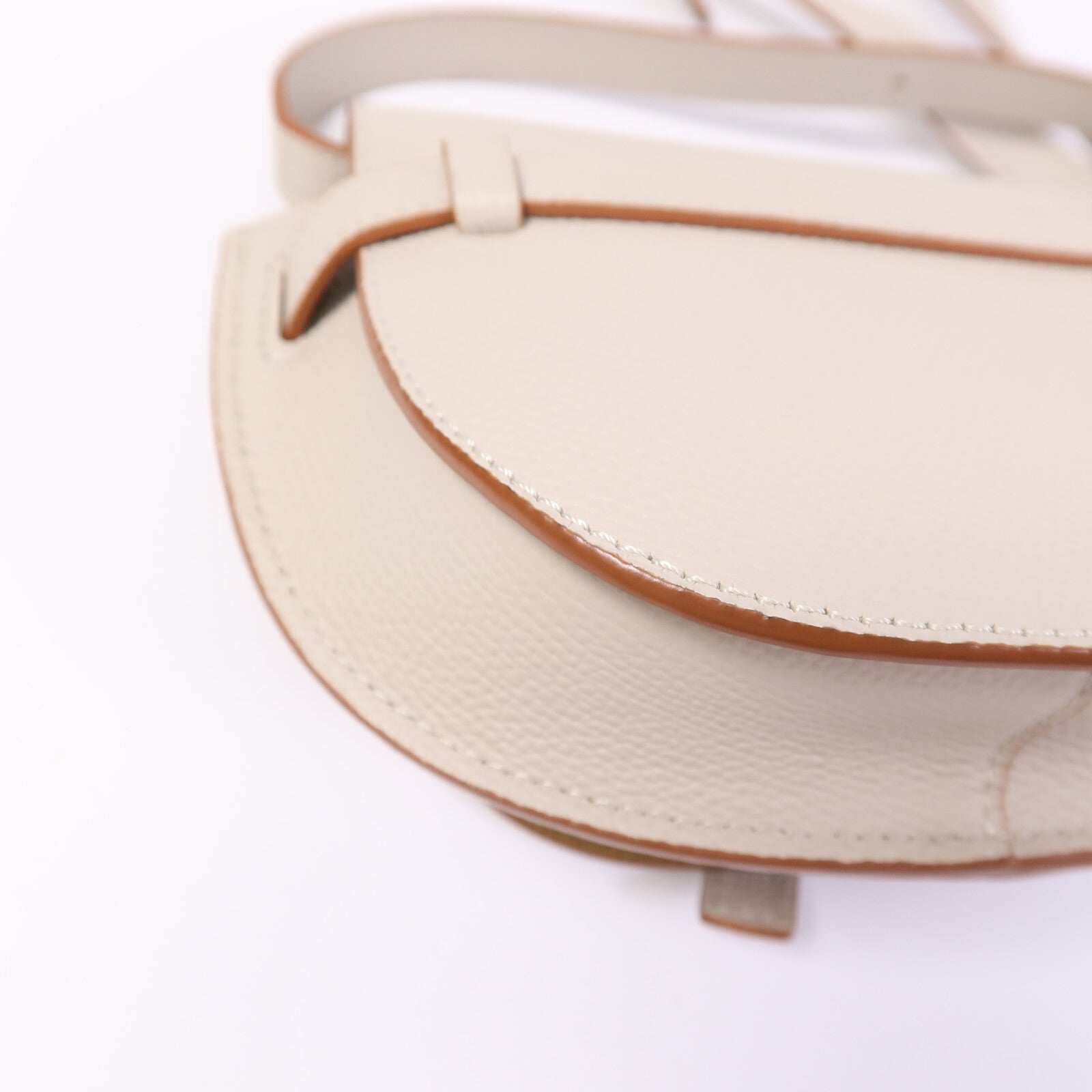 LOEWE 牛皮皮革Mini Gate肩背袋