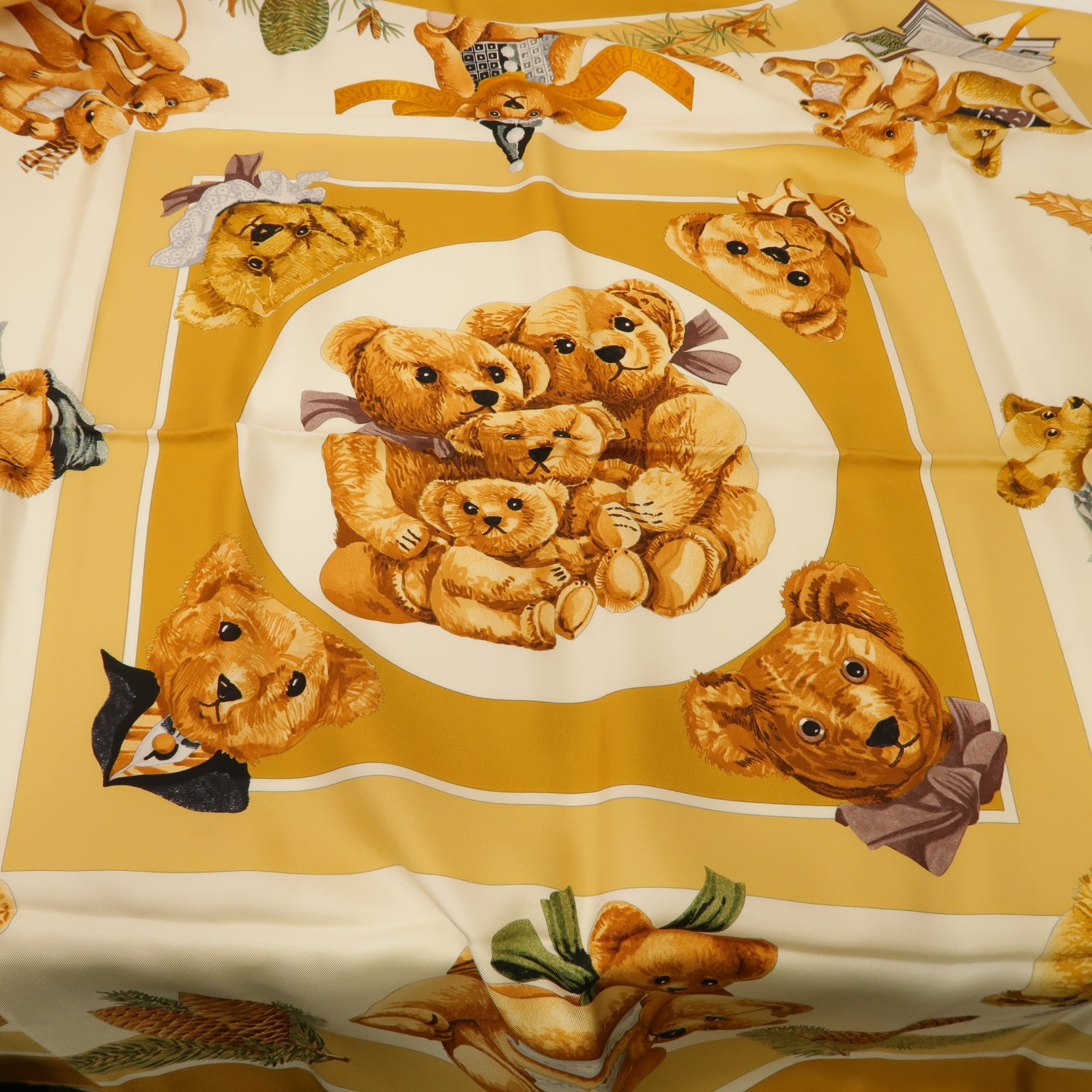 HERMES 【激減優惠】絲質Scarf絲巾棕色/白色