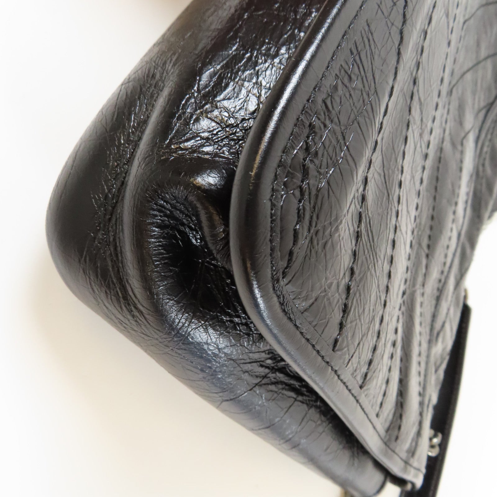 SAINT LAURENT 牛皮皮革Niki Bag黑扣鏈帶肩背袋黑色