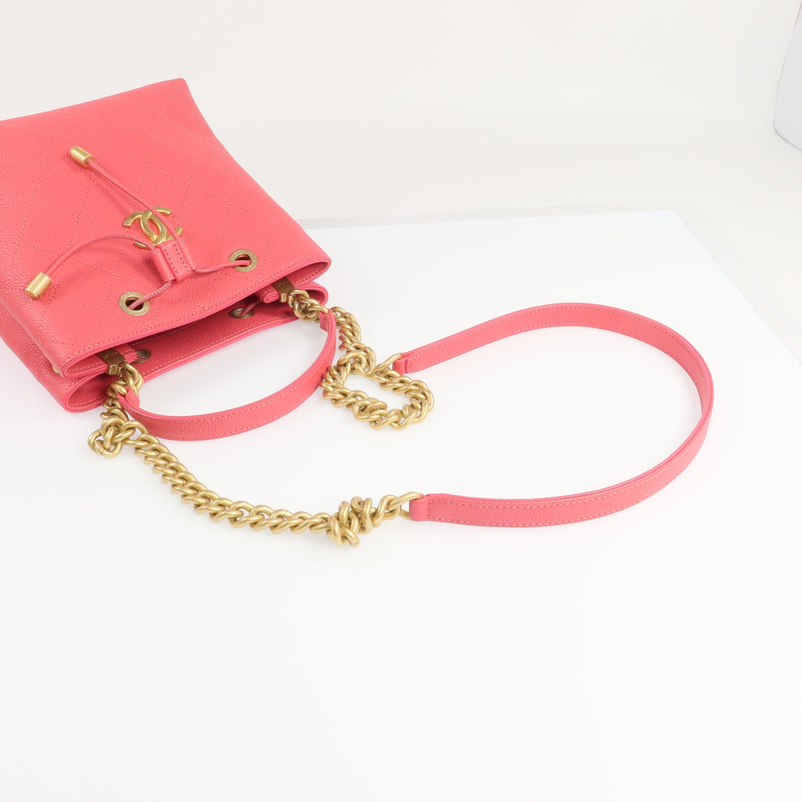 CHANEL 【激減優惠】牛皮皮革Bolsa CC Drawstring金扣手挽肩背兩用袋
