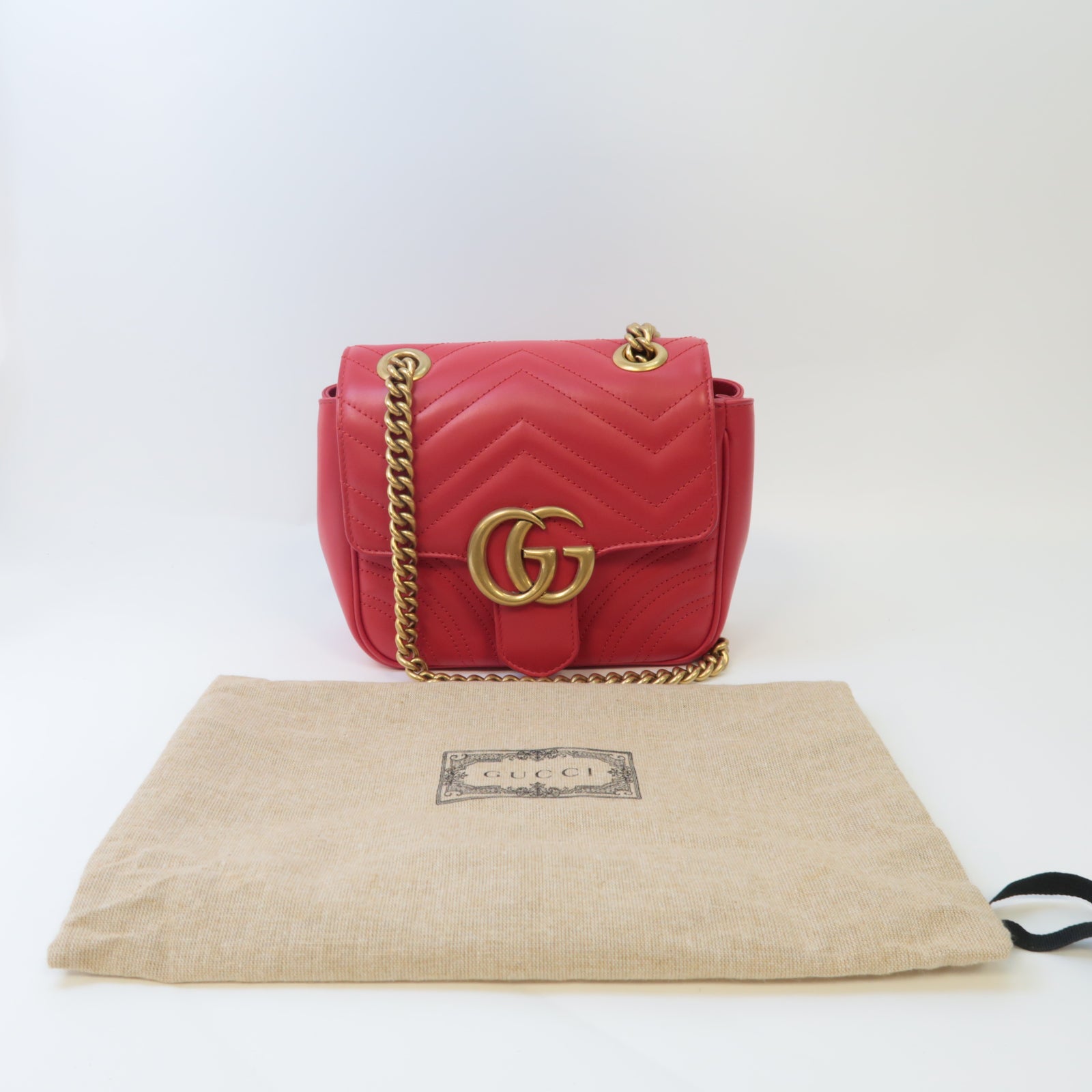 GUCCI **【激減優惠】牛皮皮革GG Marmont Shoulder Bag金扣鏈帶肩背袋紅色