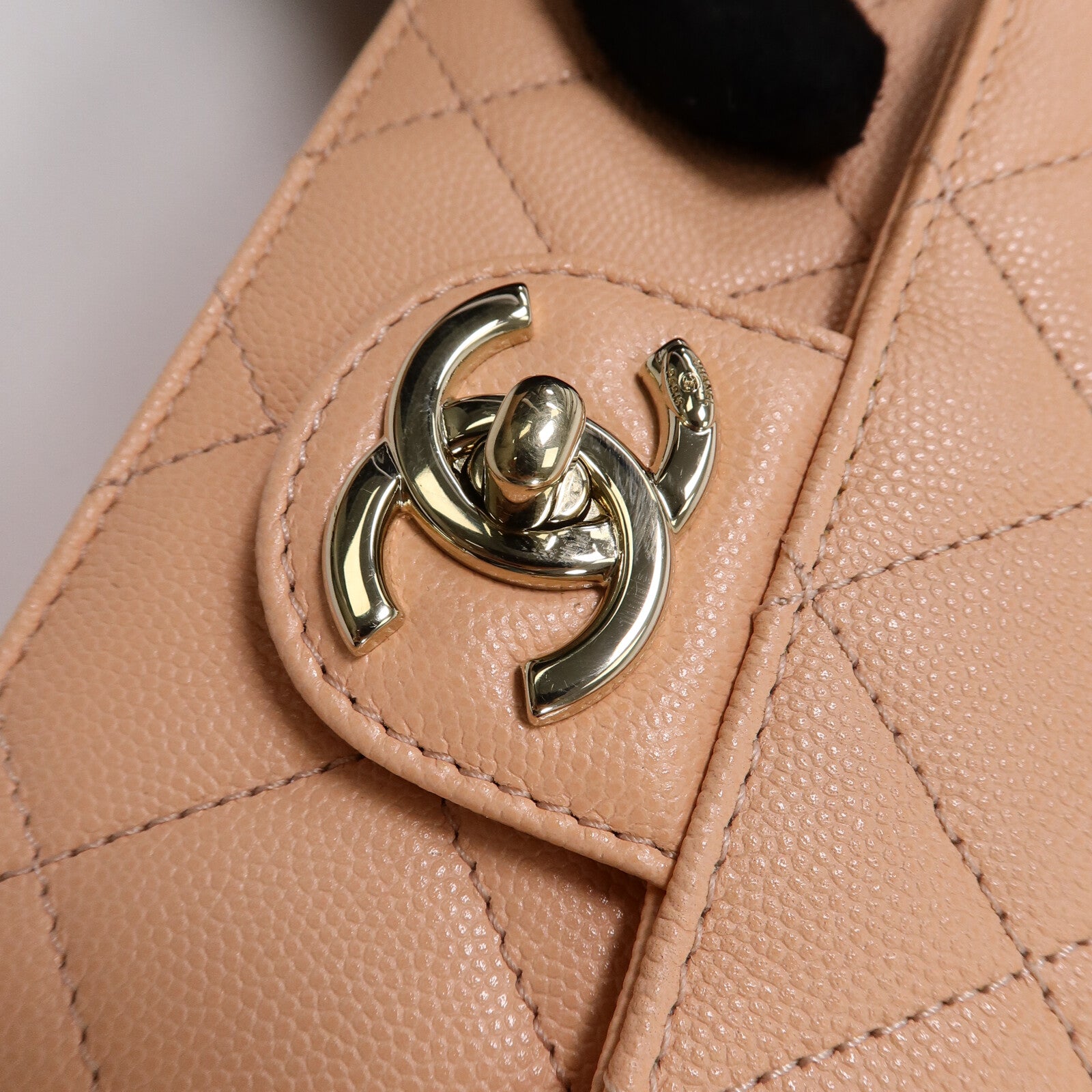 CHANEL 牛皮皮革Mini Flap Bag鏈帶肩背袋