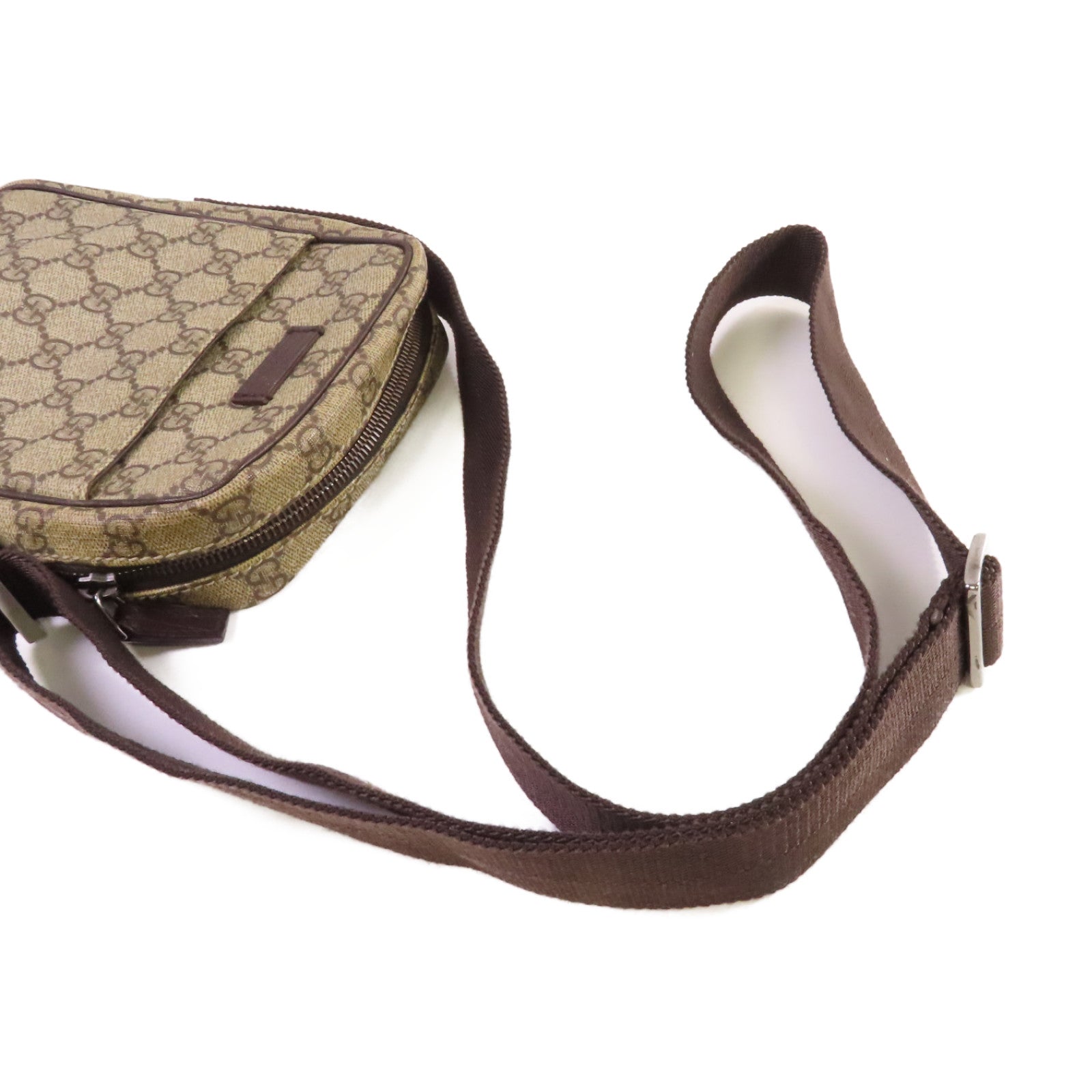GUCCI 【清倉大減價】塗層帆布GG Supreme銀扣肩背袋啡色