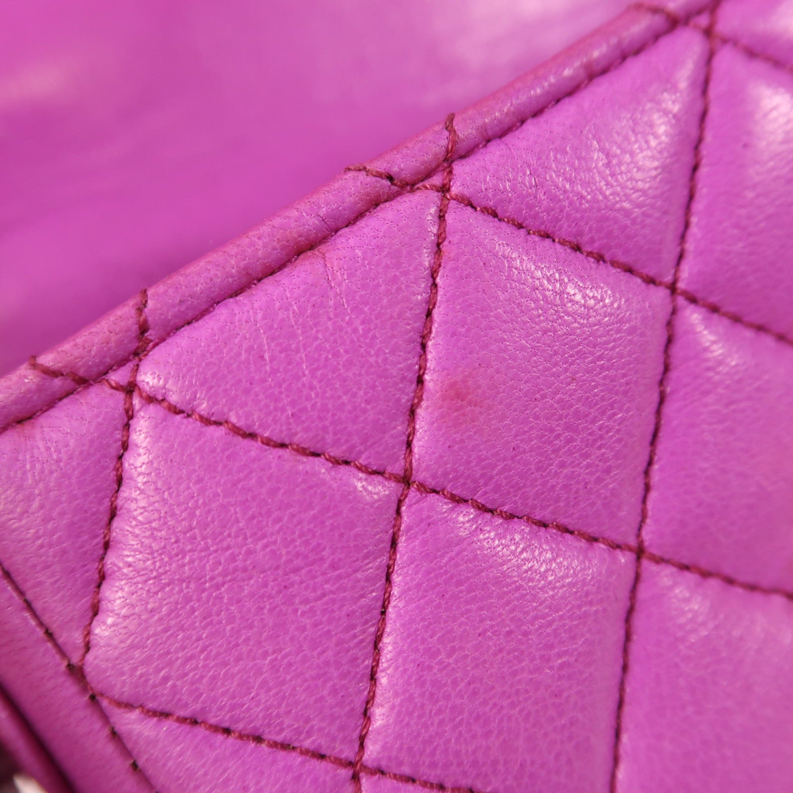 CHANEL 牛皮皮革Shoulder Bag金扣肩背袋