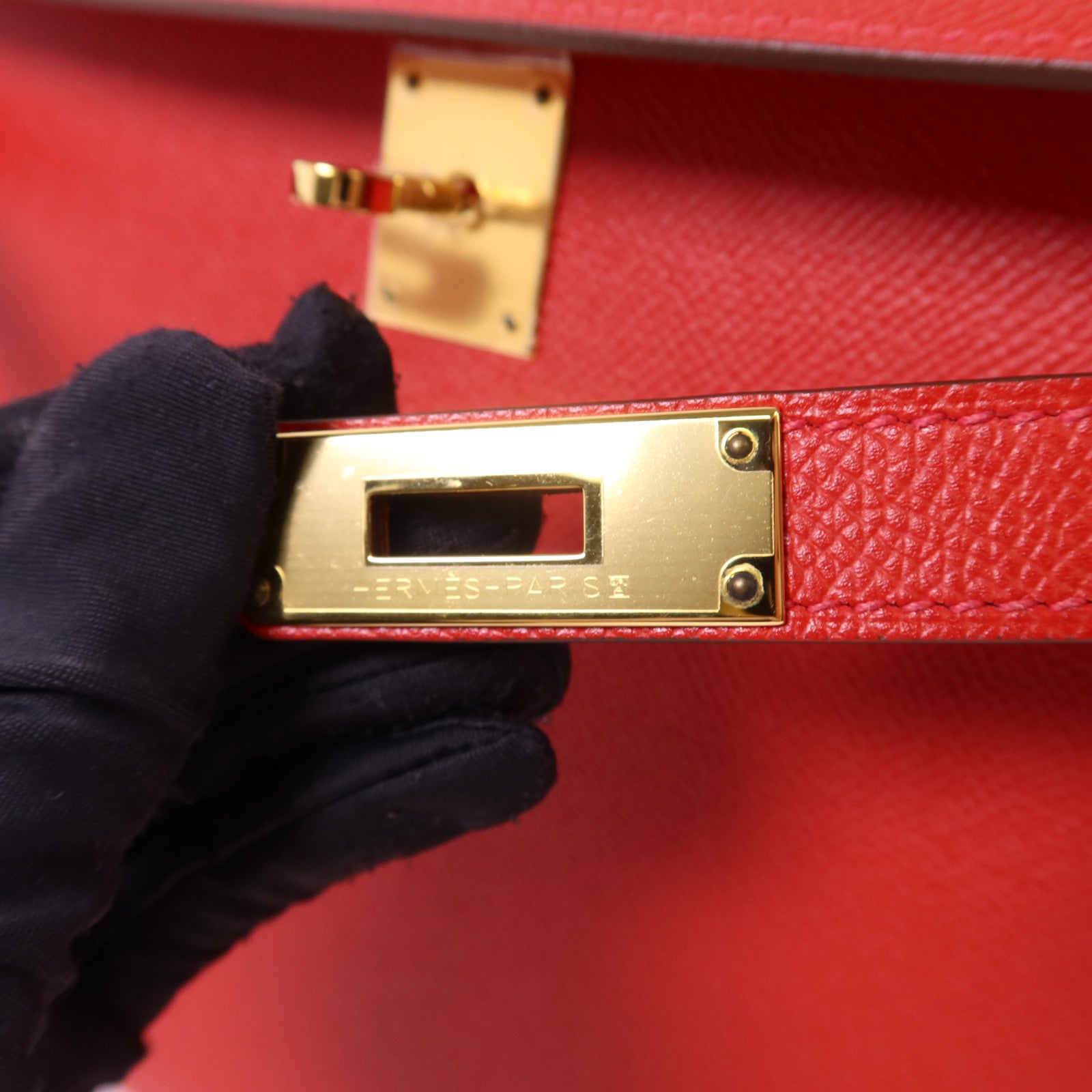 HERMES Epsom皮革Kelly 32金扣手挽肩背兩用袋Rouge Casaque