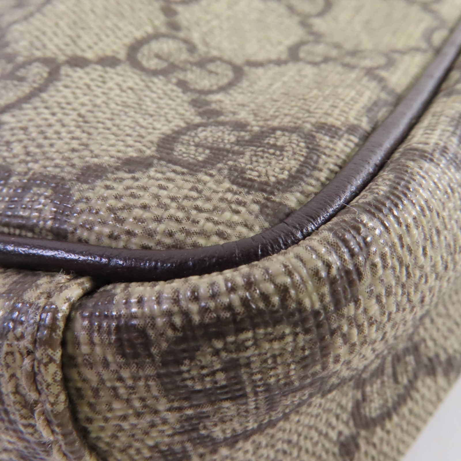 GUCCI 【清倉大減價】塗層帆布GG Supreme銀扣肩背袋啡色