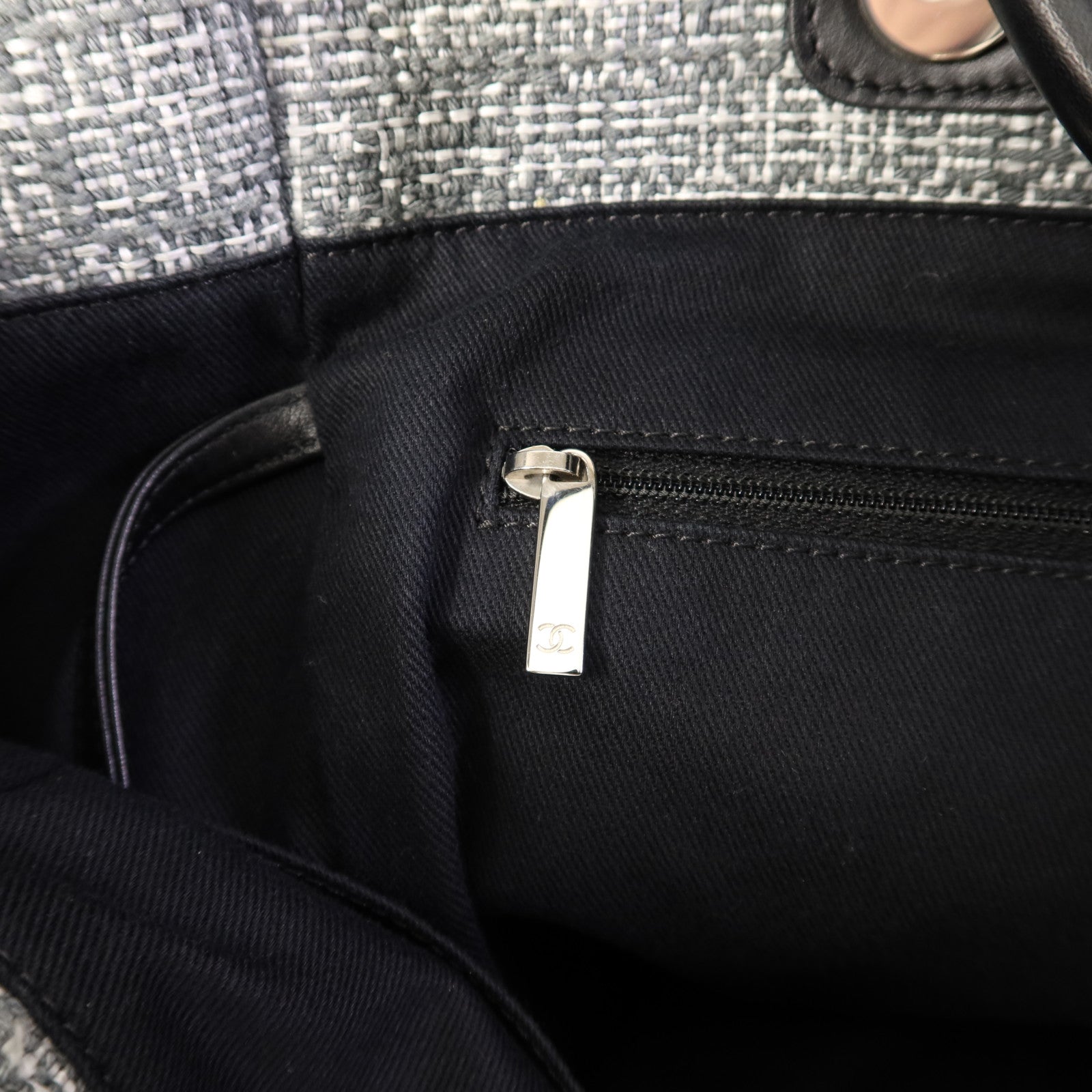 CHANEL 帆布Deauville Tote Bag銀扣手挽肩背兩用袋