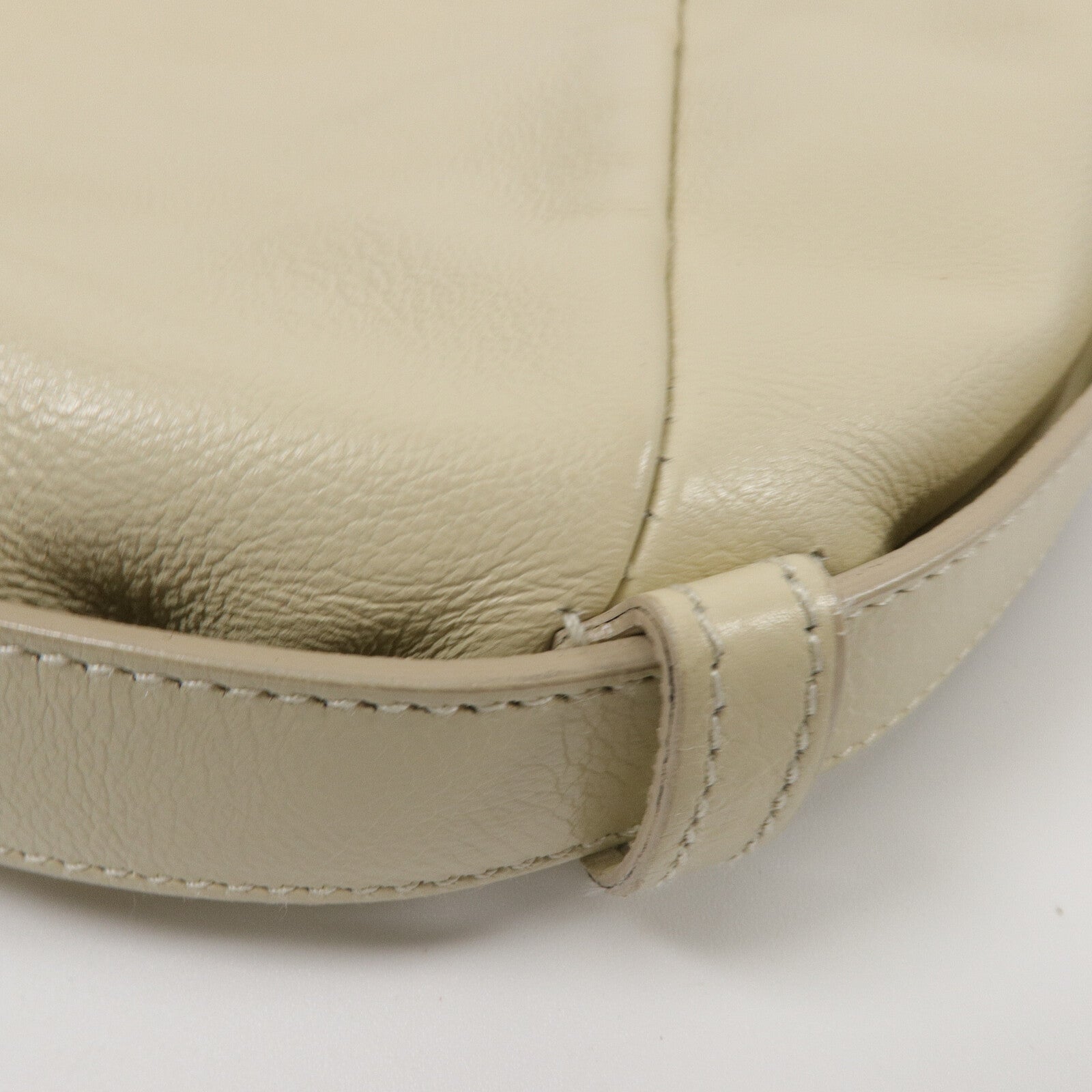 YVES SAINT LAURENT 牛皮皮革Mombasa Hobo Bag肩背袋