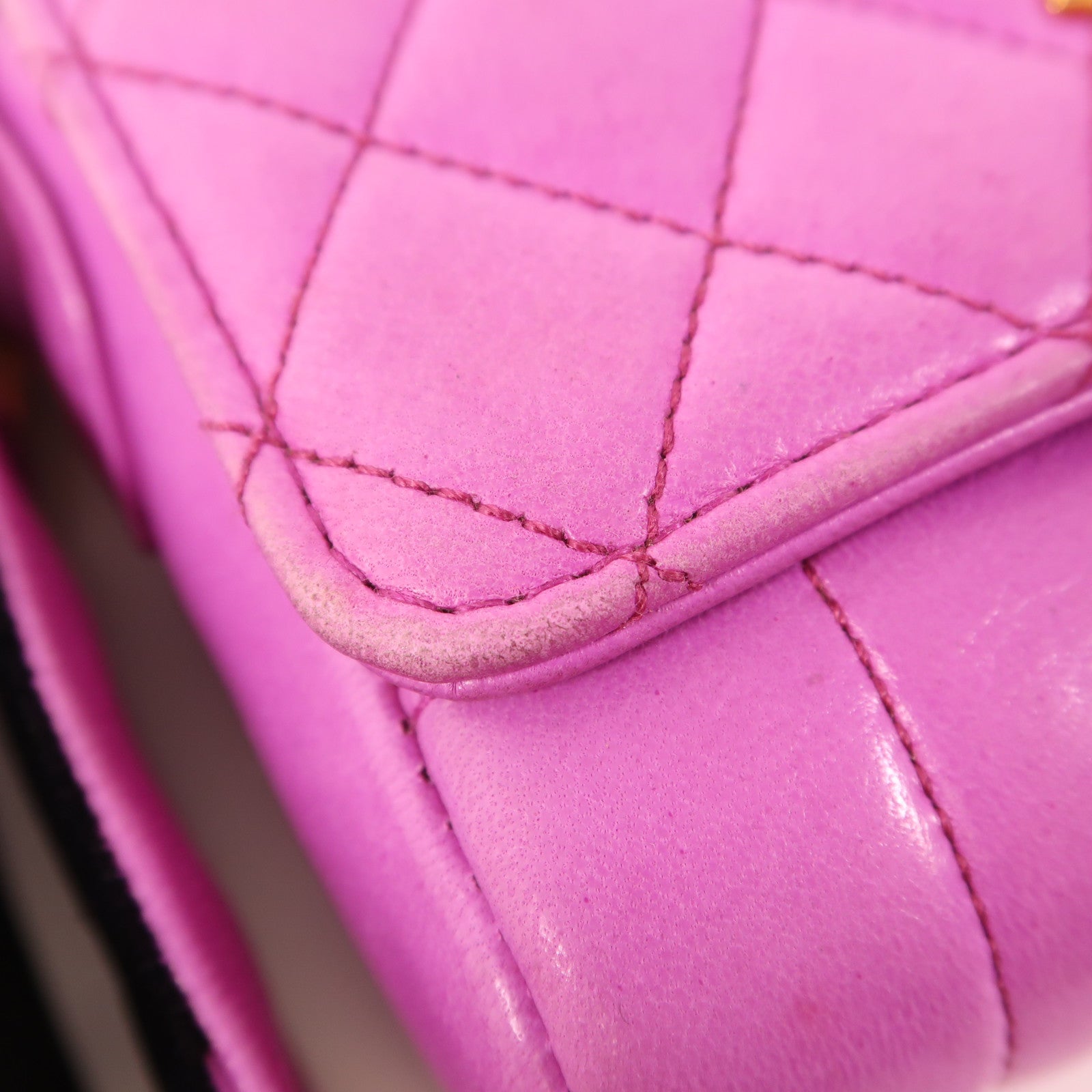 CHANEL 牛皮皮革Shoulder Bag金扣肩背袋