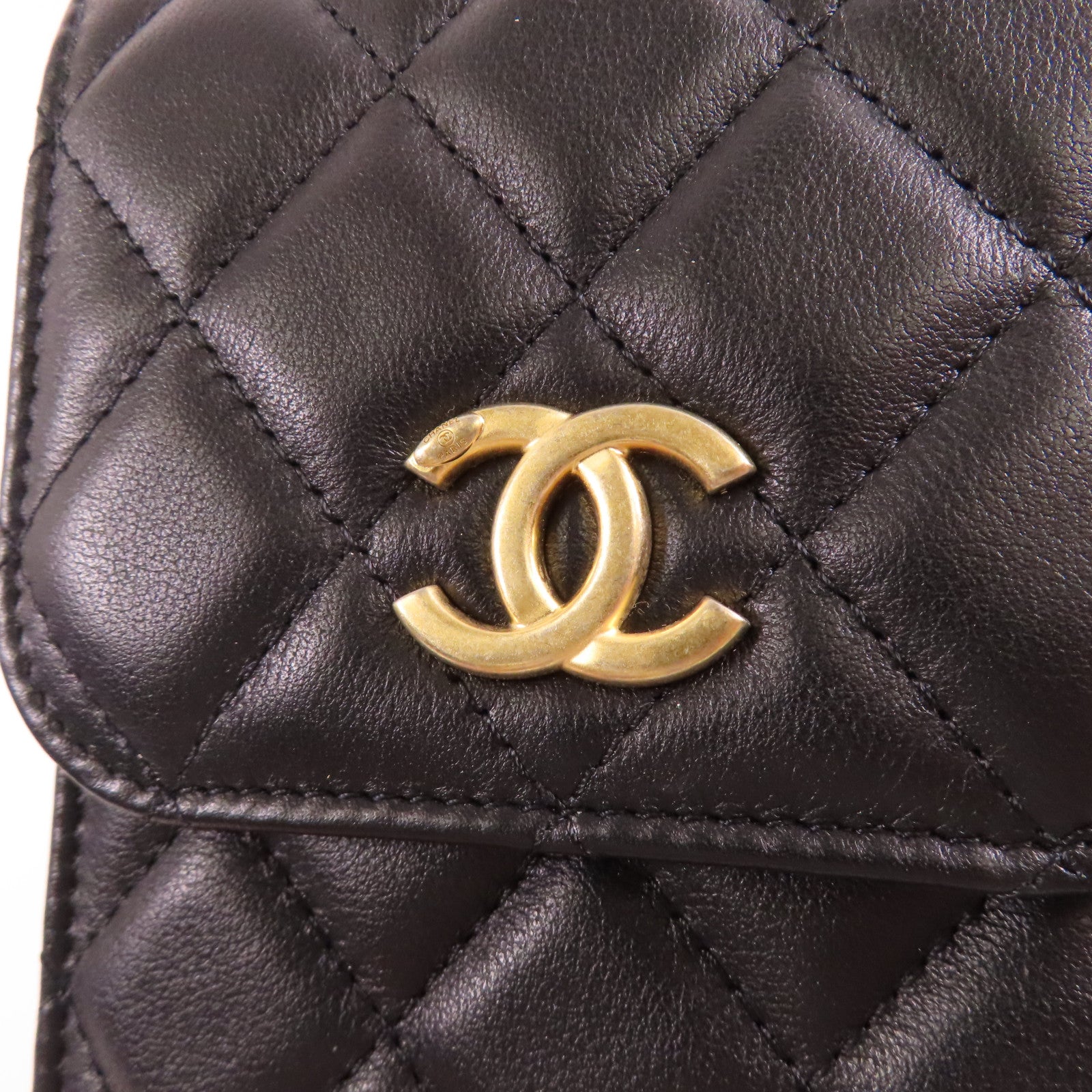 CHANEL 【激減優惠】牛皮皮革Long Strap Phone Bag銀扣鏈帶肩背袋