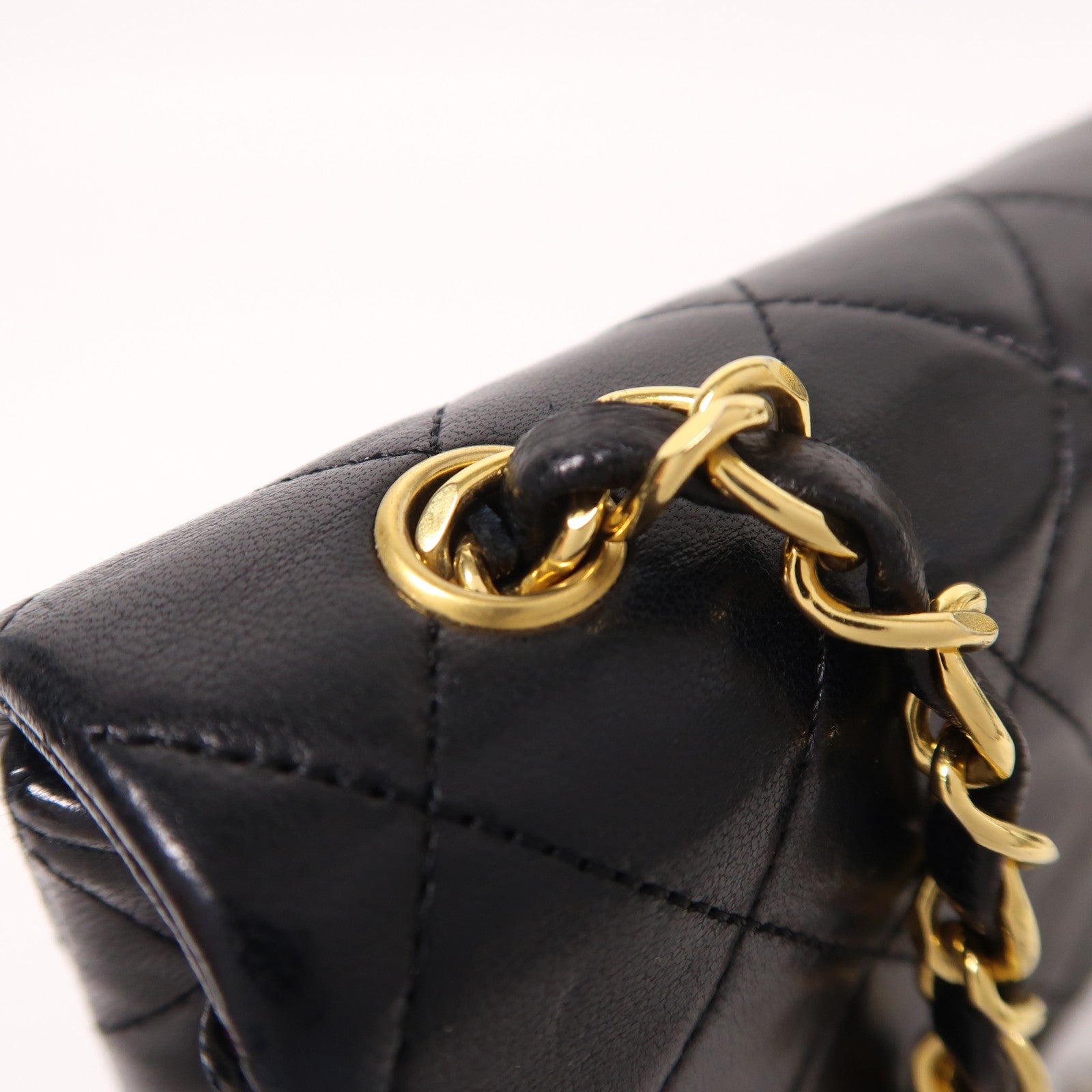 CHANEL 羊皮皮革Vintage Chain Shoulder金扣鏈帶肩背袋