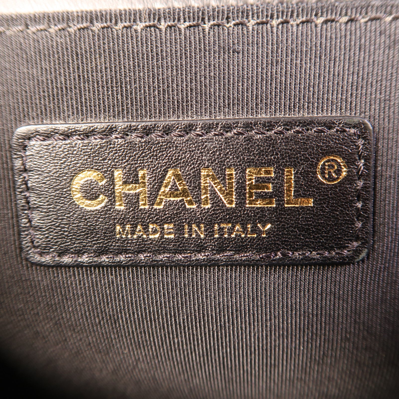 CHANEL 羊皮皮革Boy 25金扣鏈帶肩背袋