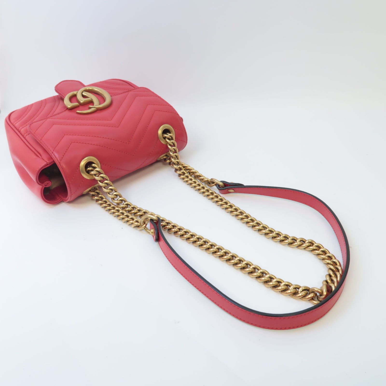 GUCCI **【激減優惠】牛皮皮革GG Marmont Shoulder Bag金扣鏈帶肩背袋紅色