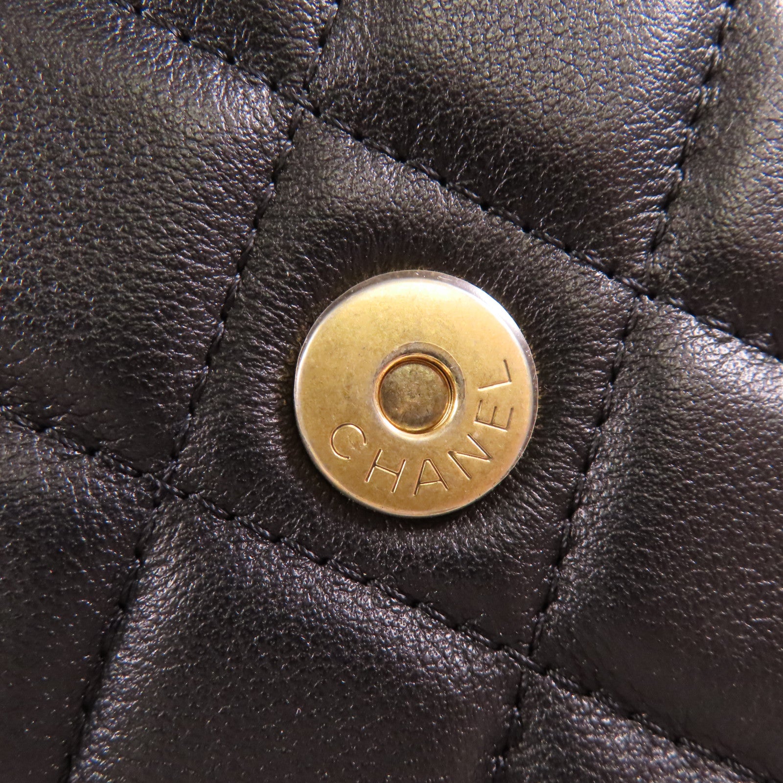 CHANEL 【激減優惠】牛皮皮革Long Strap Phone Bag銀扣鏈帶肩背袋