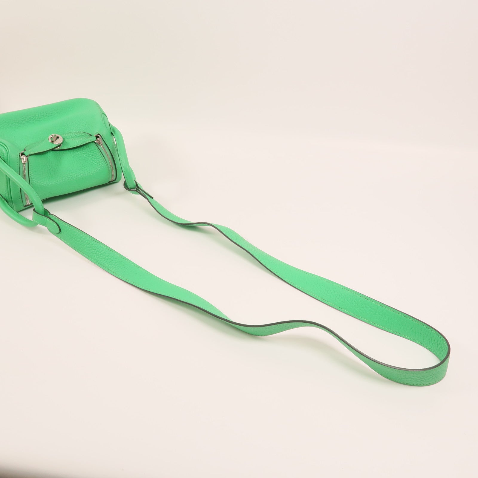HERMES Clemence皮革Mini Lindy銀扣手挽肩背兩用袋Vert Comic