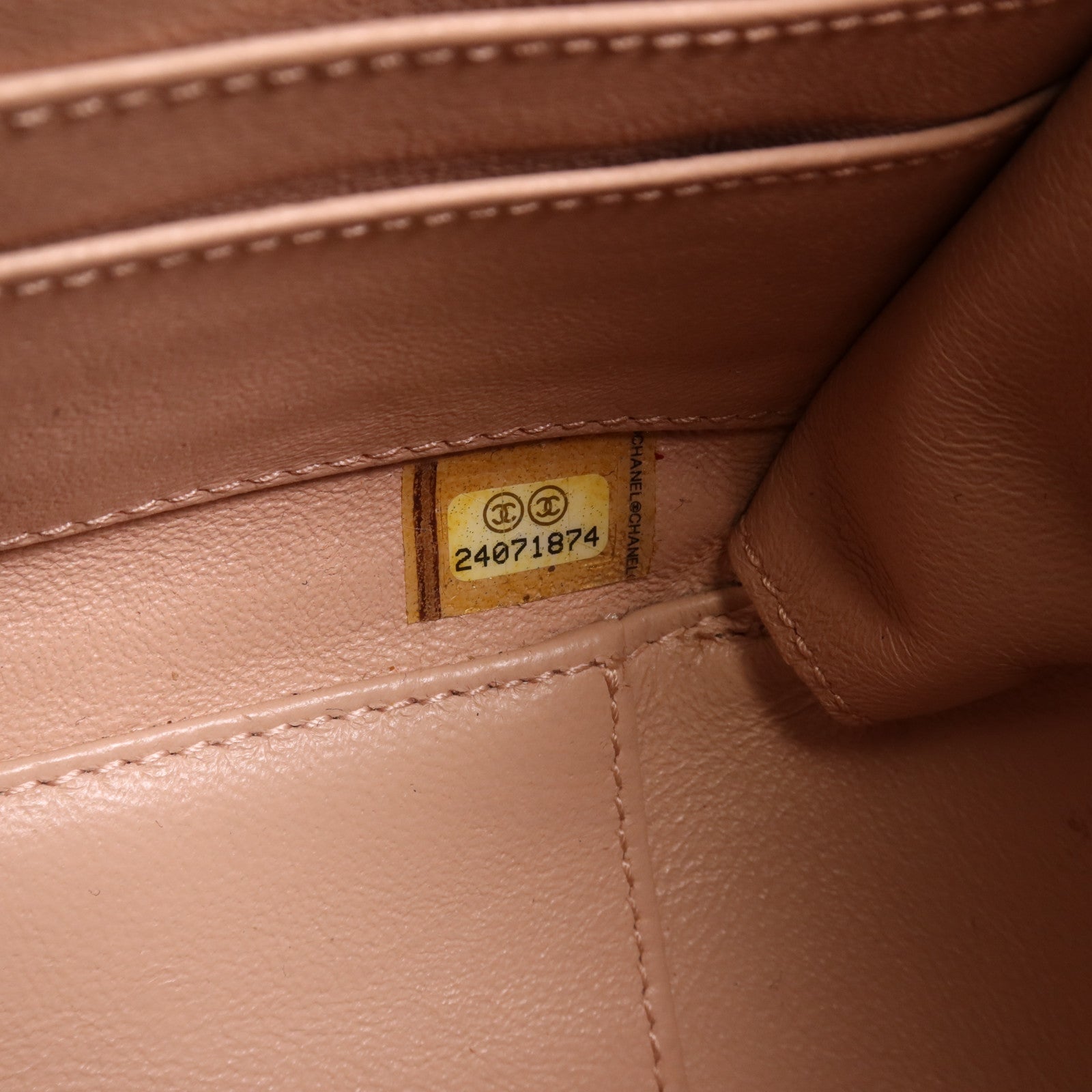 CHANEL 牛皮皮革CC Filigree Vanity金扣手挽肩背兩用袋