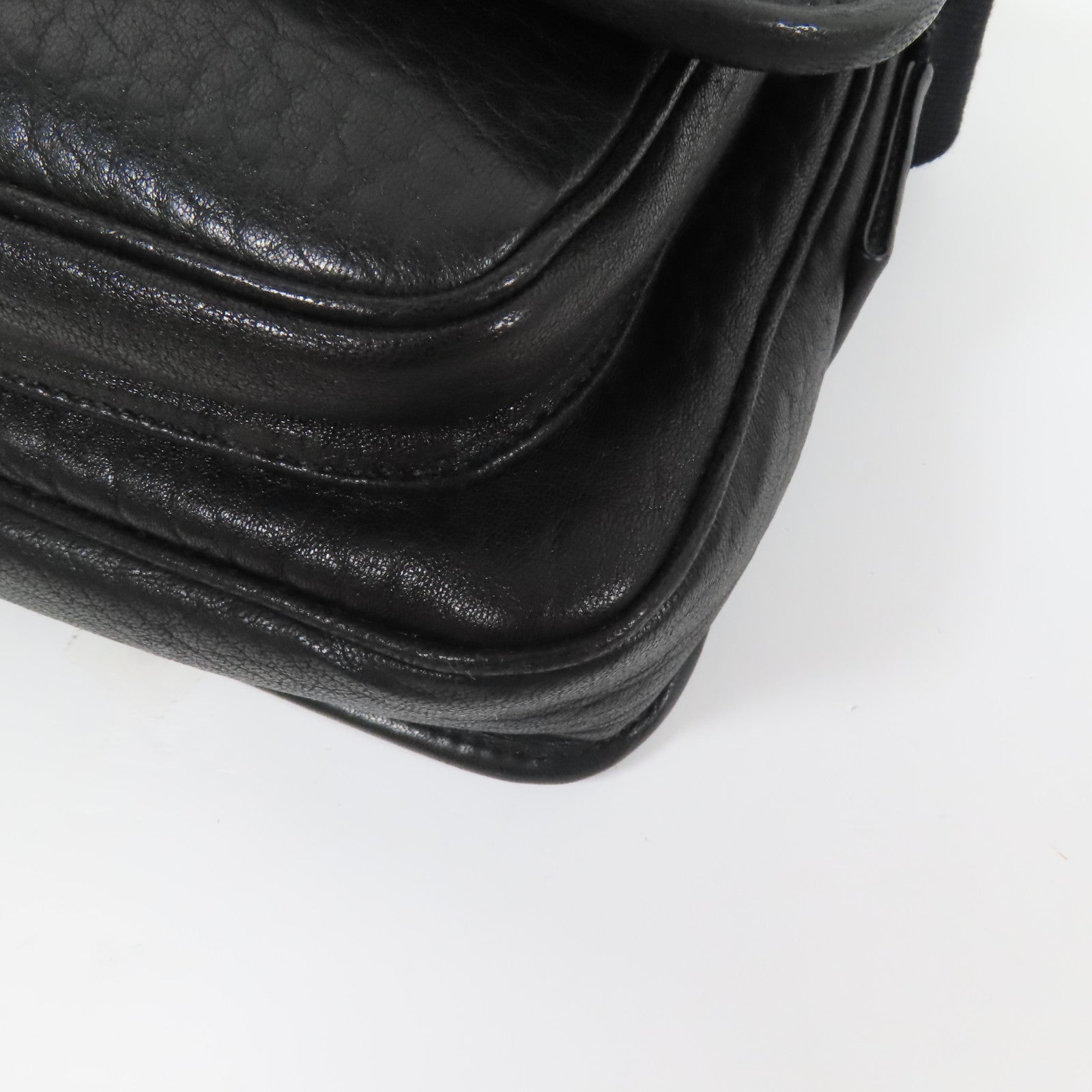 SAINT LAURENT 羊皮皮革Niki Messenger Bag銀扣肩背袋