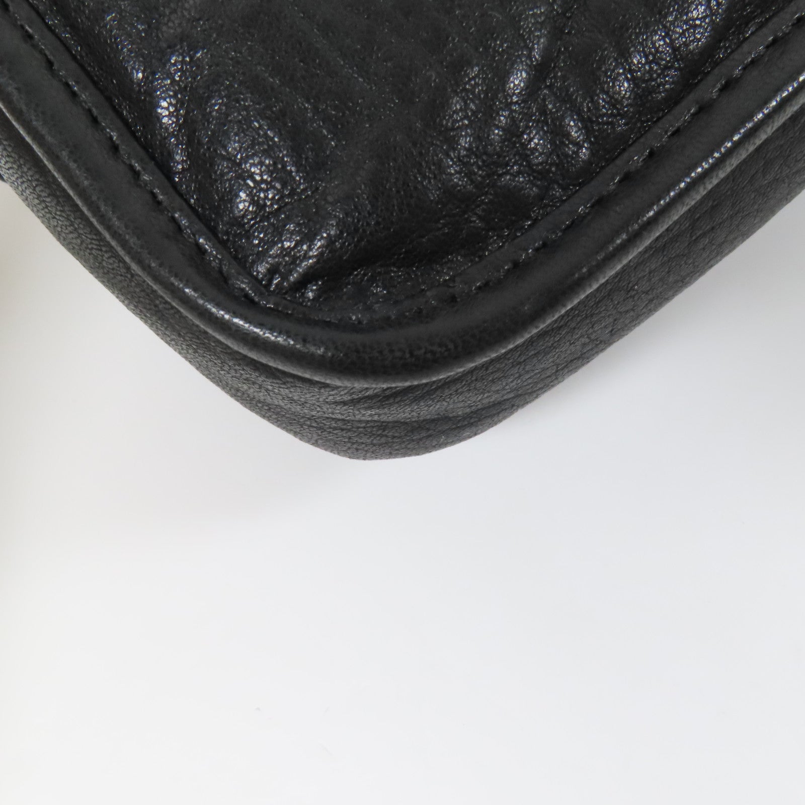 SAINT LAURENT 羊皮皮革Niki Messenger Bag銀扣肩背袋