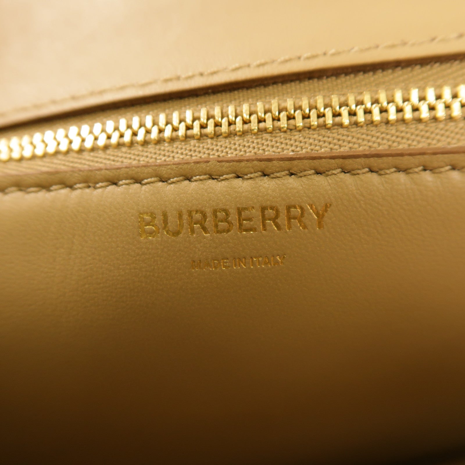 BURBERRY 牛皮皮革Chain Shoulder金扣鏈帶肩背袋米色