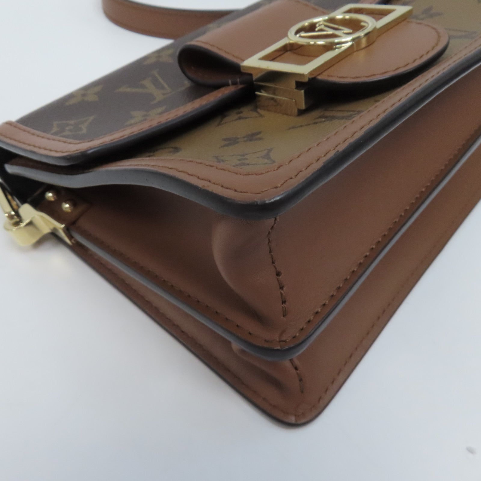 LOUIS VUITTON Monogram Reverse Mini Dauphine金扣肩背袋啡色
