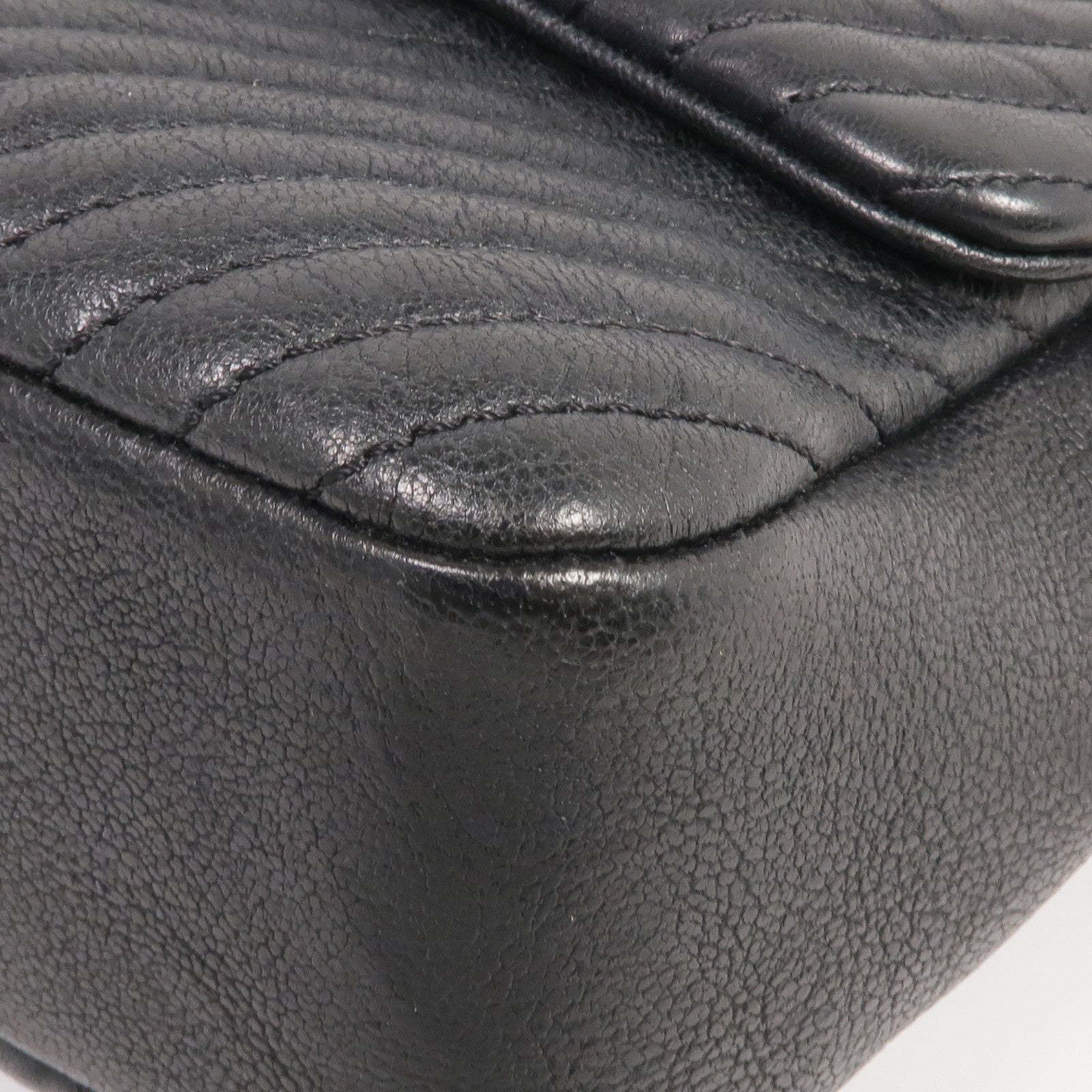 CHANEL 牛皮皮革Chain Shoulder金扣鏈帶肩背袋