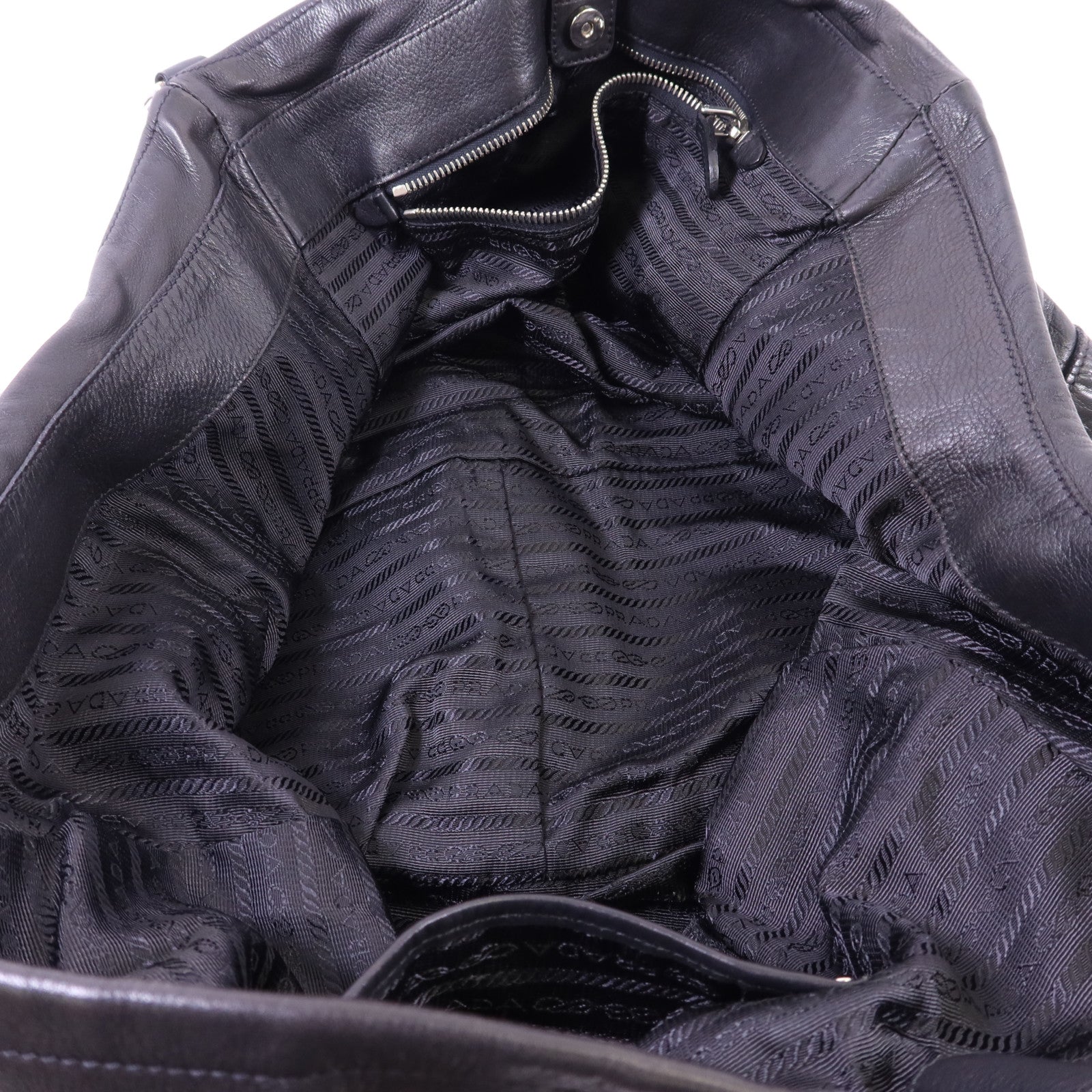 PRADA 牛皮皮革Shoulder Bag銀扣肩背袋