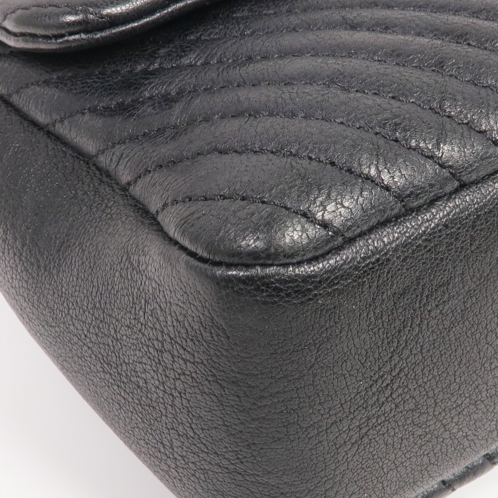 CHANEL 牛皮皮革Chain Shoulder金扣鏈帶肩背袋