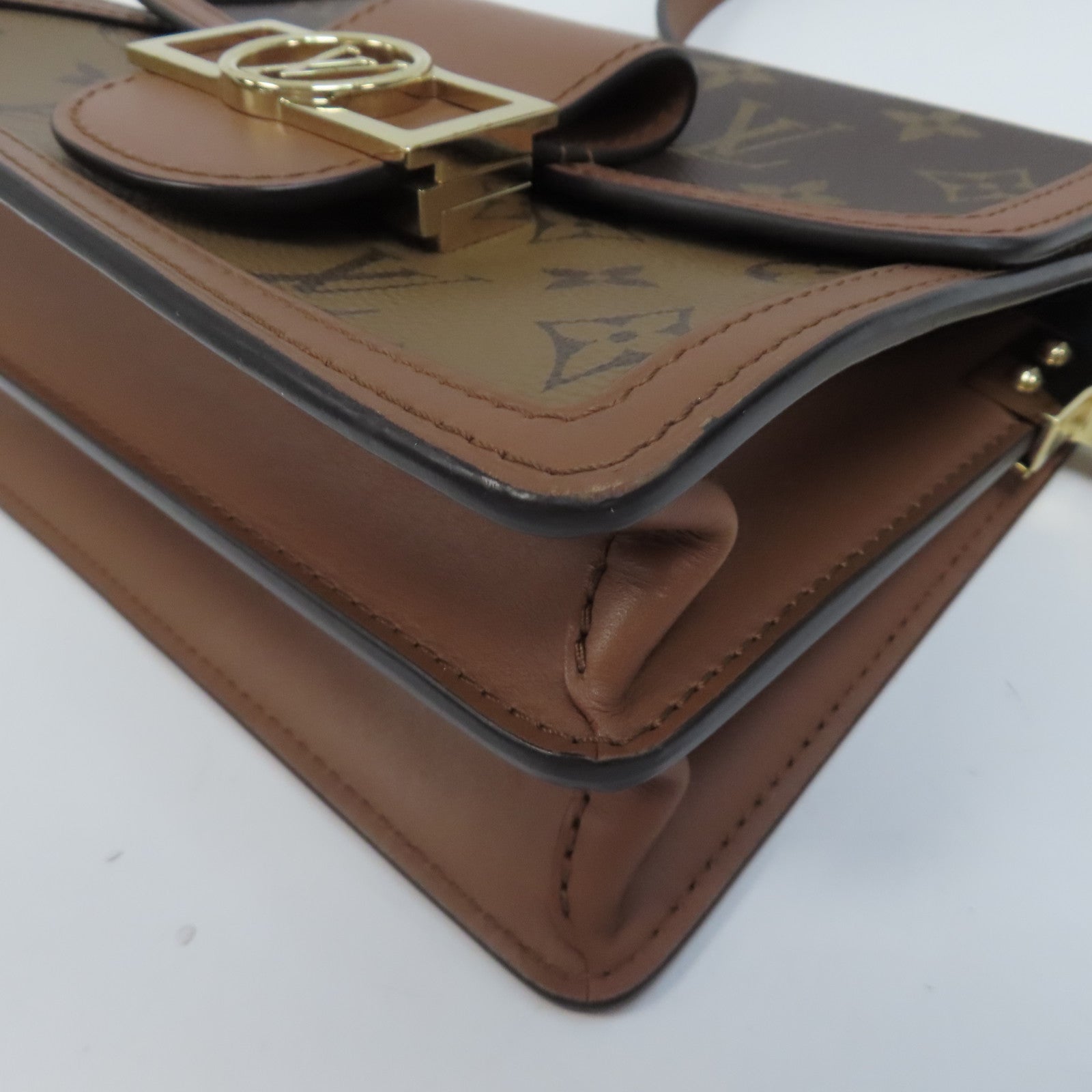 LOUIS VUITTON Monogram Reverse Mini Dauphine金扣肩背袋啡色