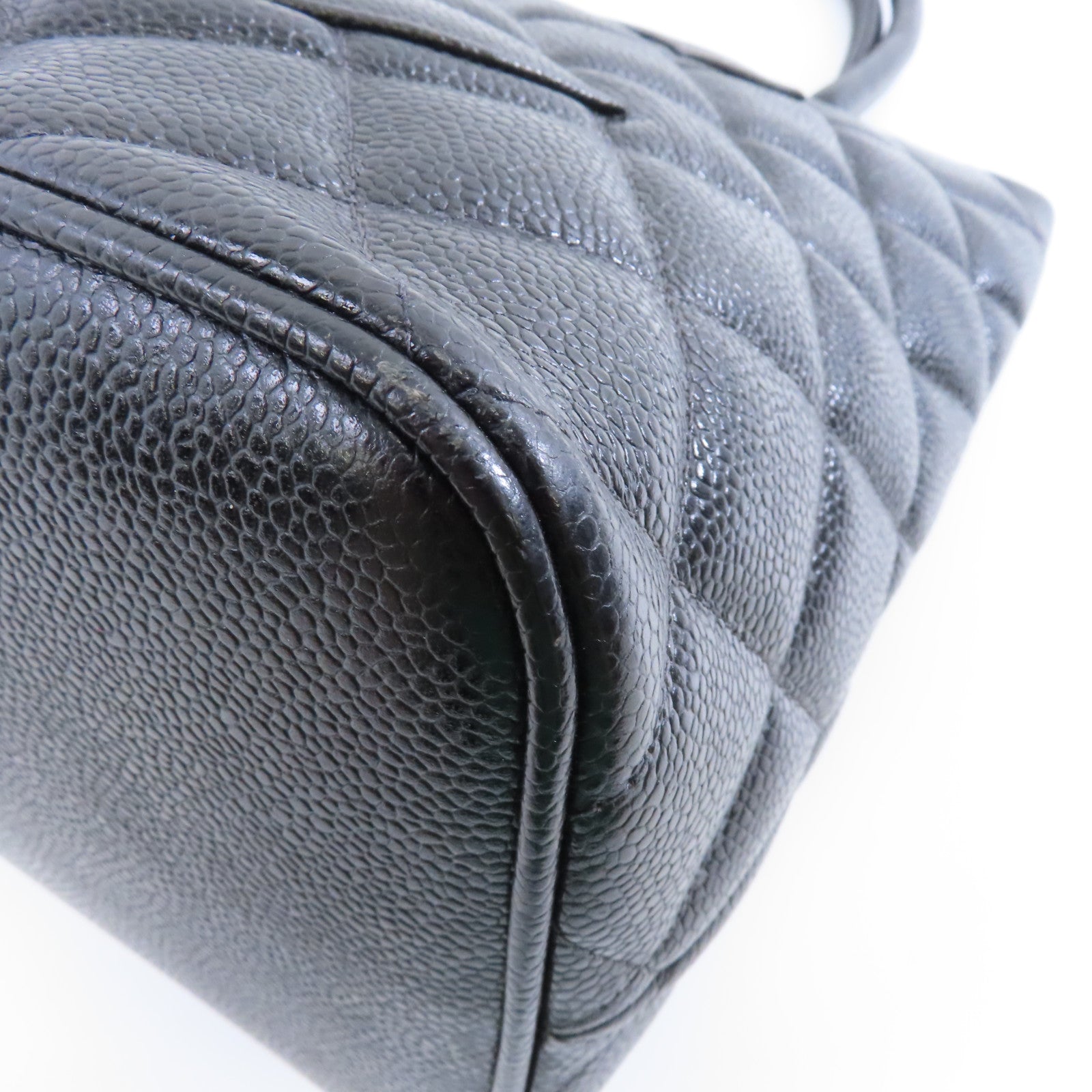 CHANEL 菱格Caviar皮革Medallion Tote Bag銀扣手挽袋黑色