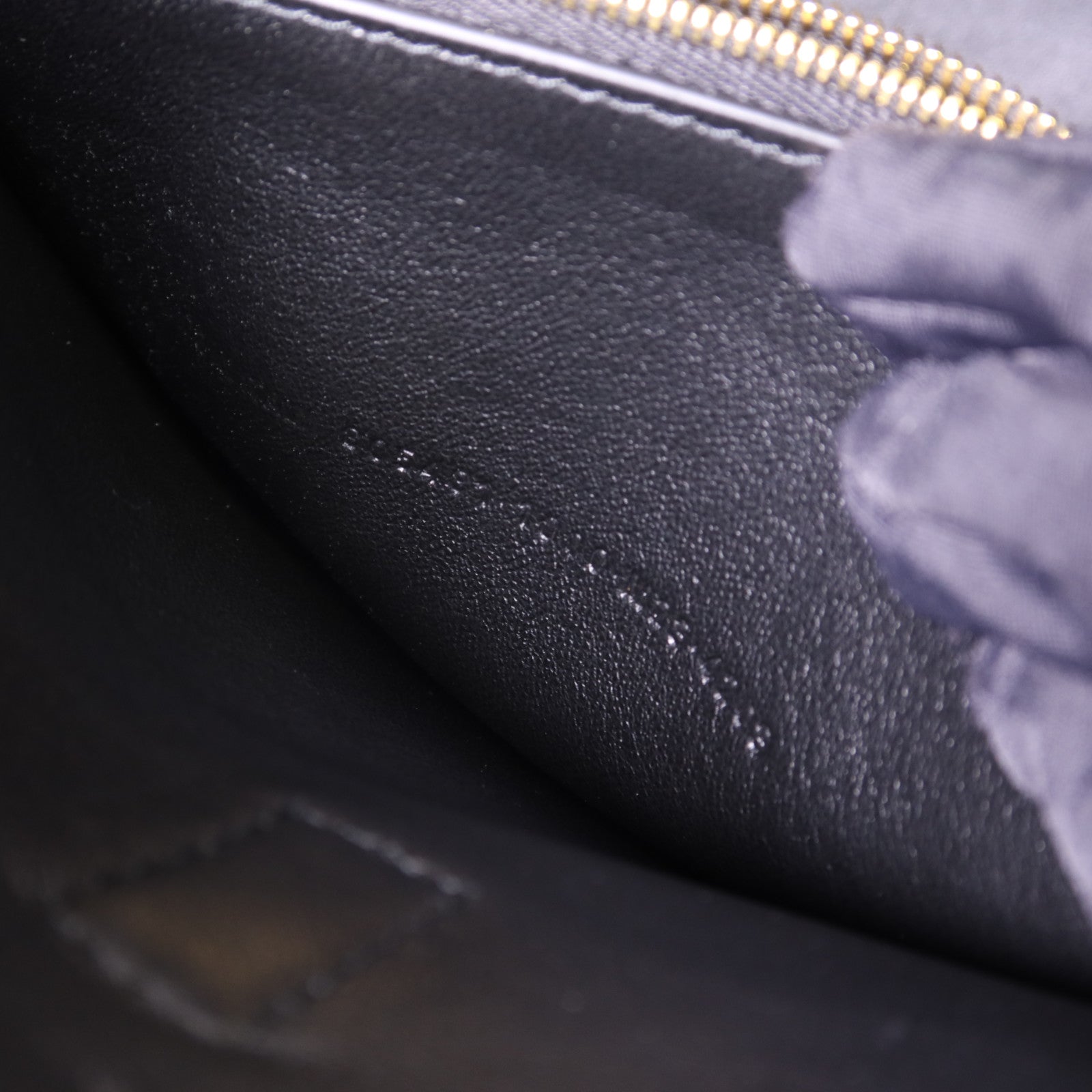 BALENCIAGA 牛皮皮革Bel Air金扣肩背袋