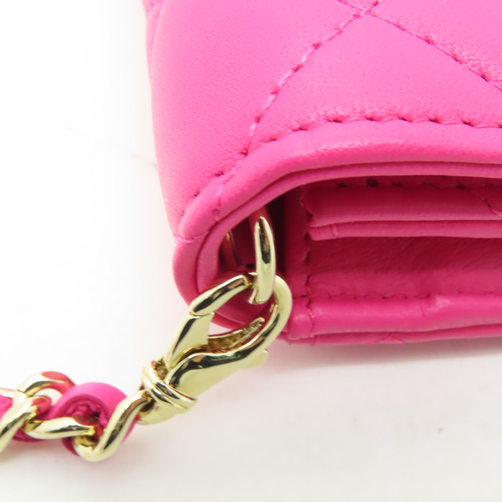 CHANEL 菱格皮革Chain Shoulder金扣鏈帶肩背袋粉紅色