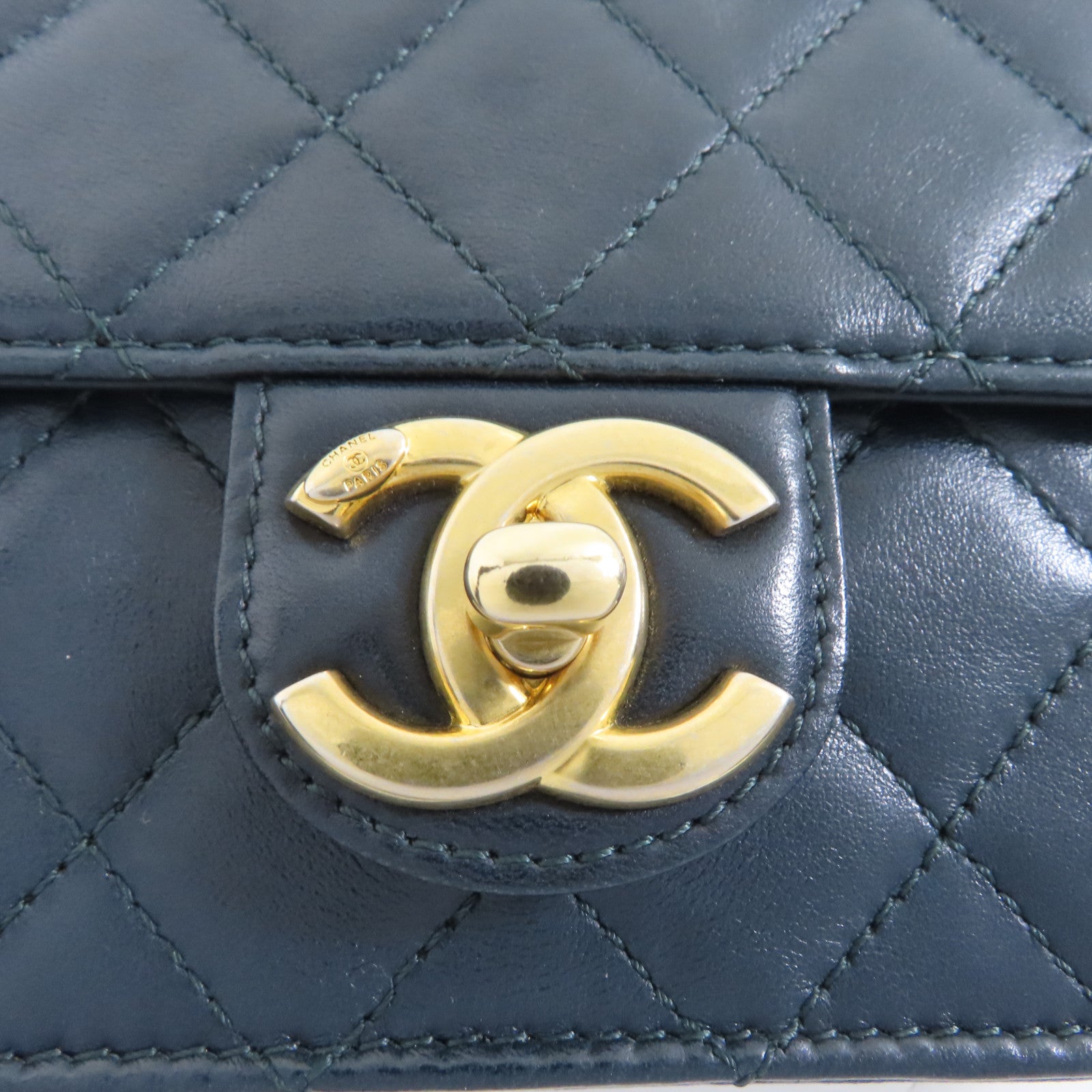 CHANEL 菱格牛皮皮革Chain Shoulder金扣鏈帶肩背袋深綠色