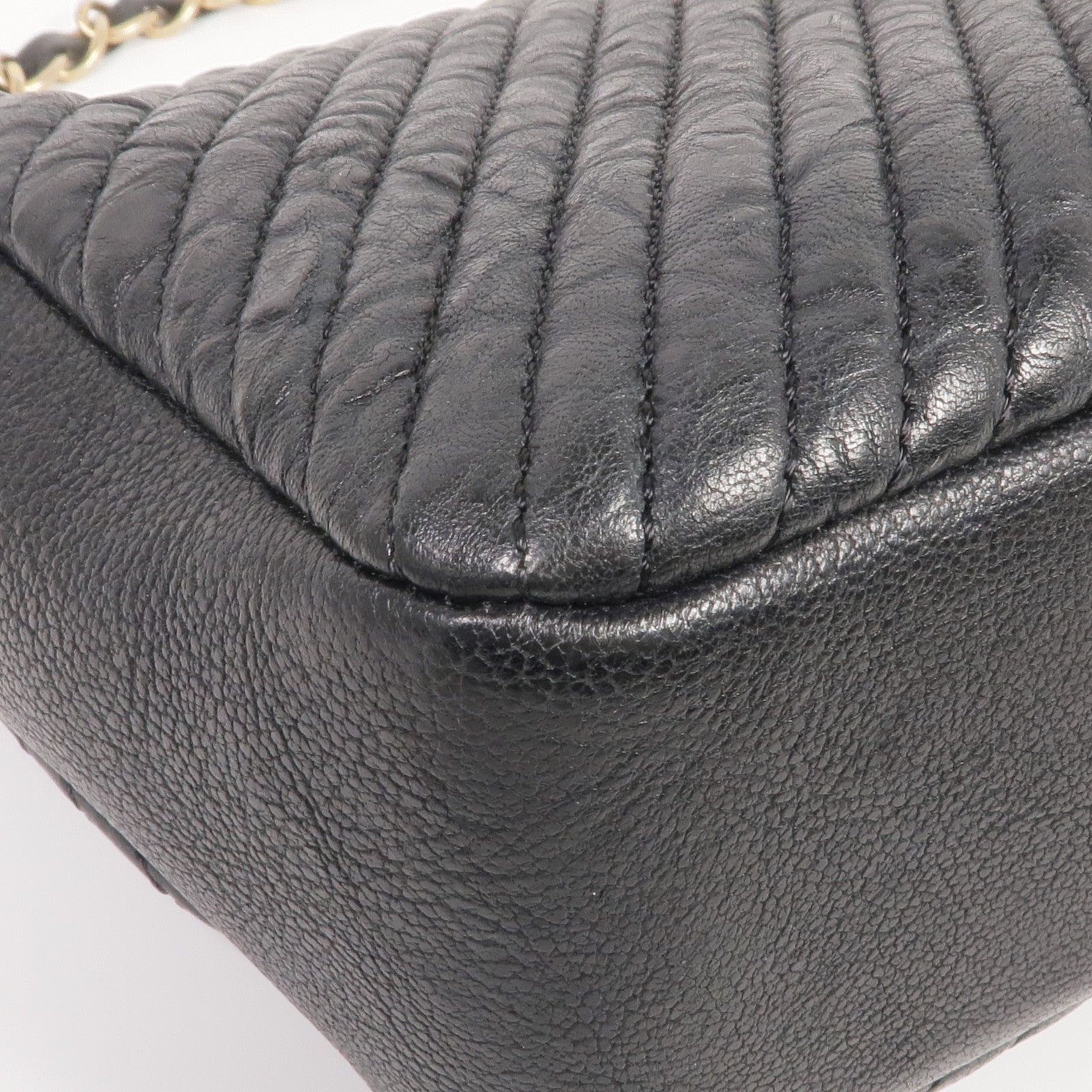 CHANEL 牛皮皮革Chain Shoulder金扣鏈帶肩背袋