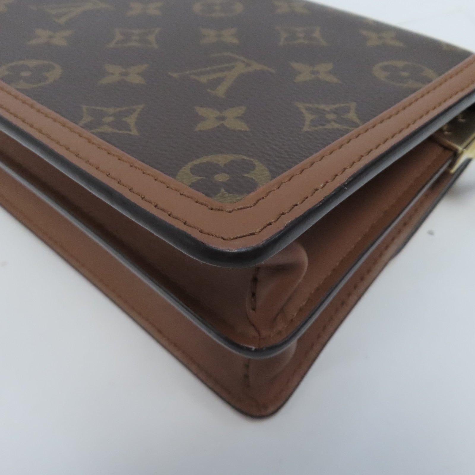 LOUIS VUITTON Monogram Reverse Mini Dauphine金扣肩背袋啡色