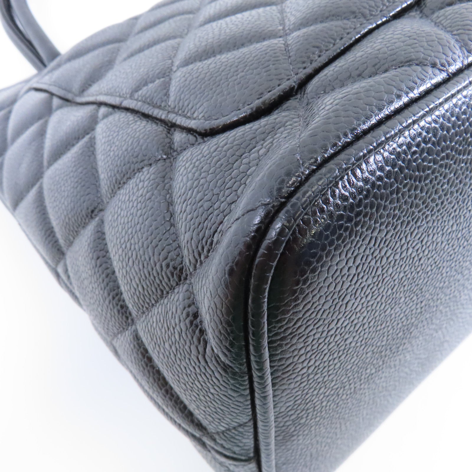 CHANEL 菱格Caviar皮革Medallion Tote Bag銀扣手挽袋黑色